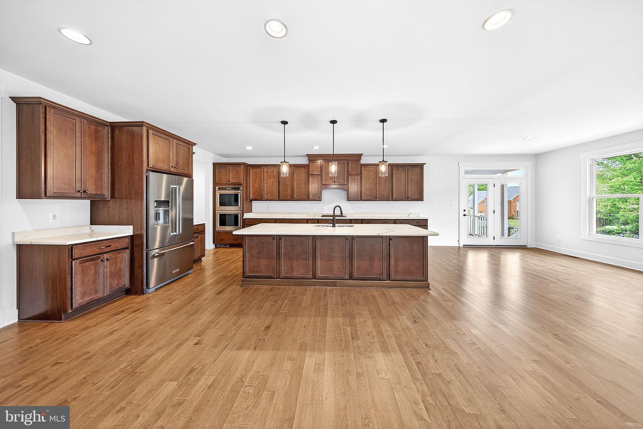 OVERLOOK KNOLLS - Residential