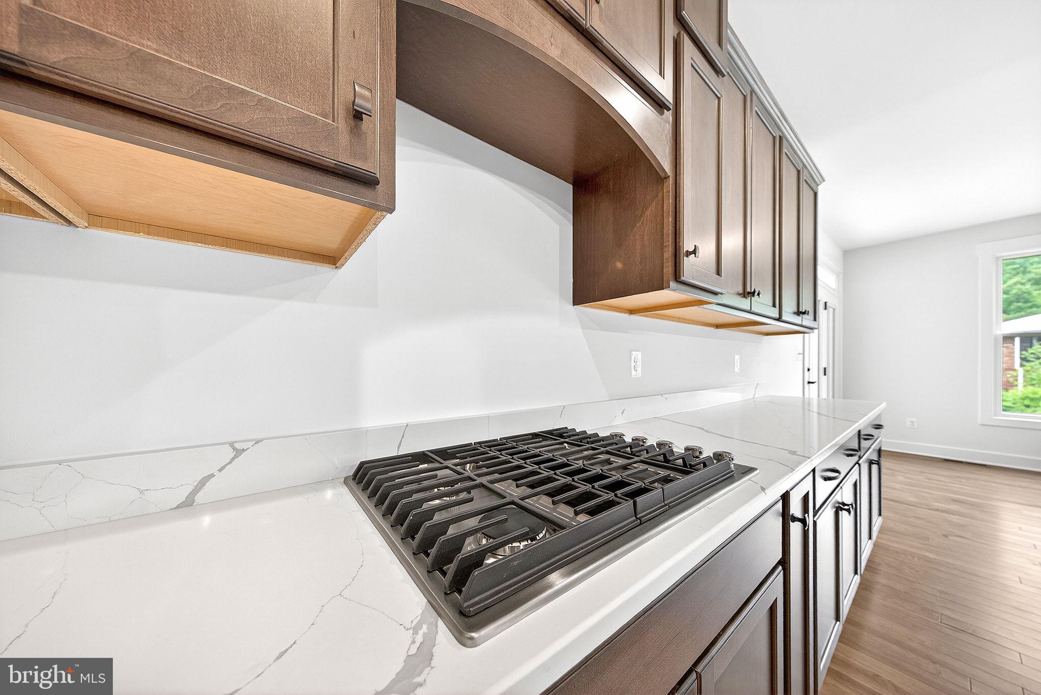 OVERLOOK KNOLLS - Residential