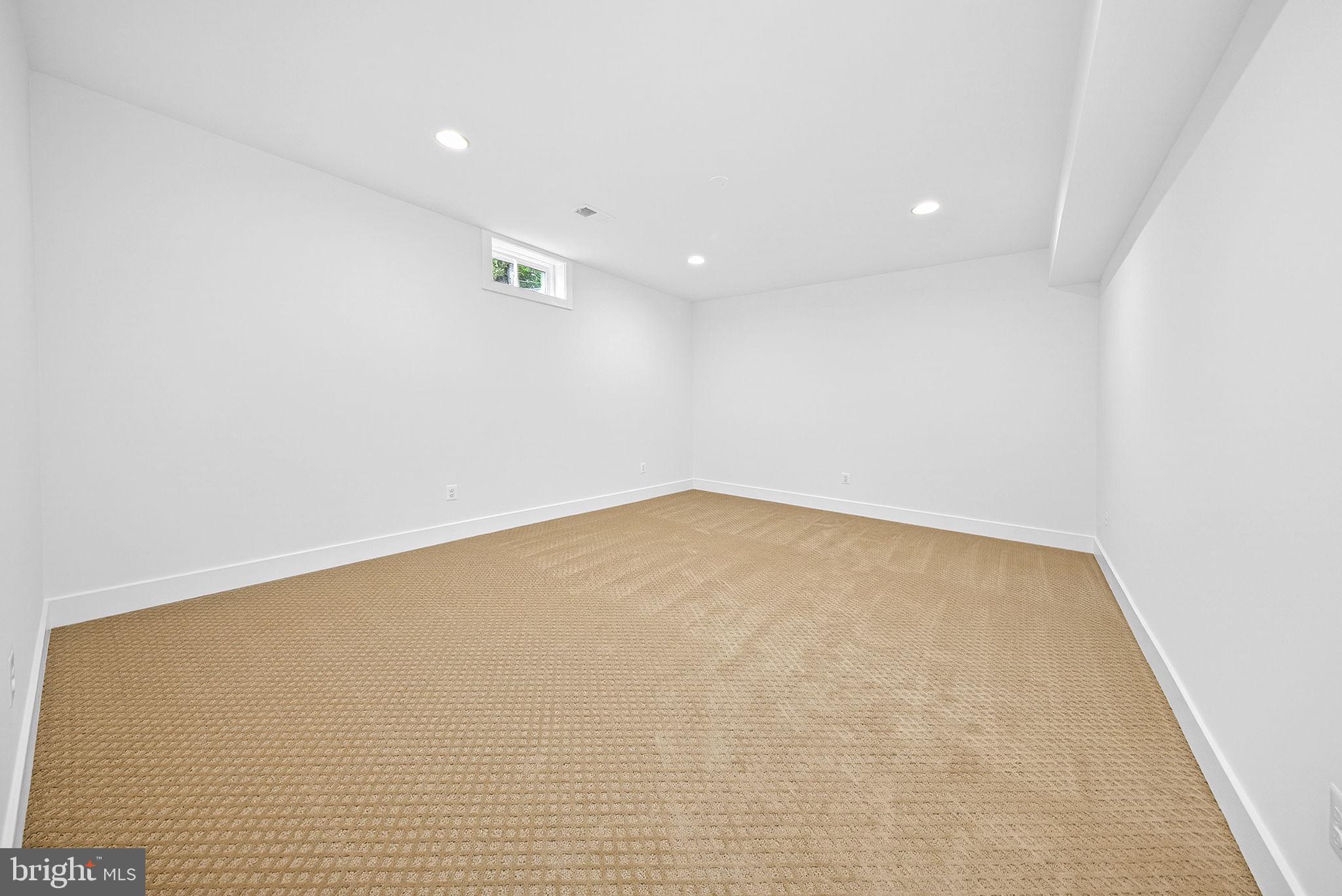 OVERLOOK KNOLLS - Residential