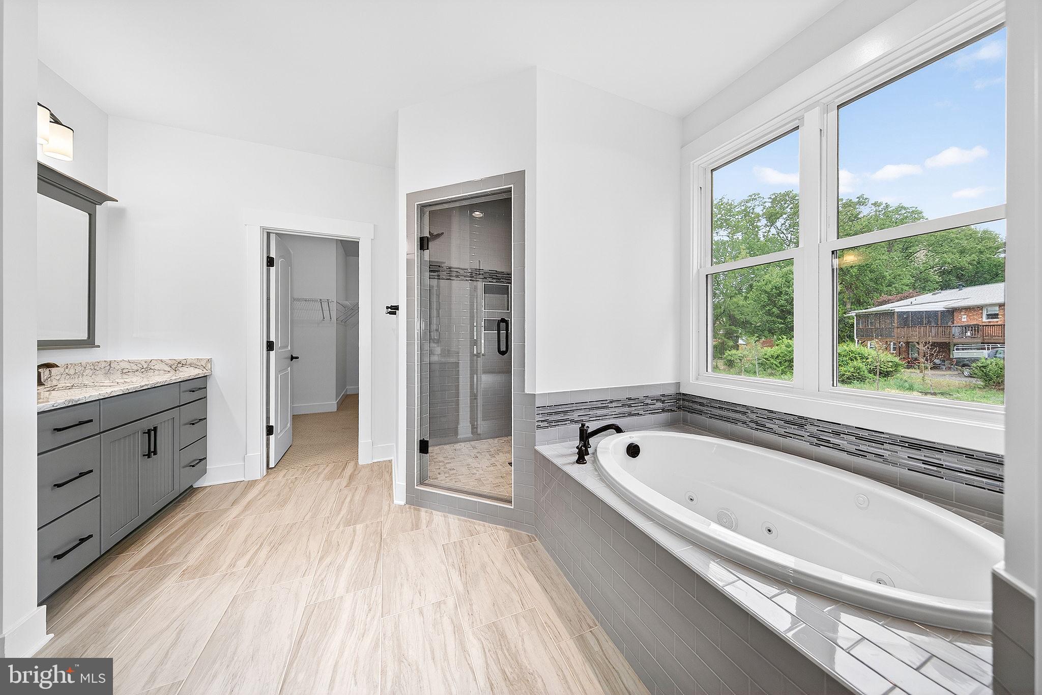 OVERLOOK KNOLLS - Residential