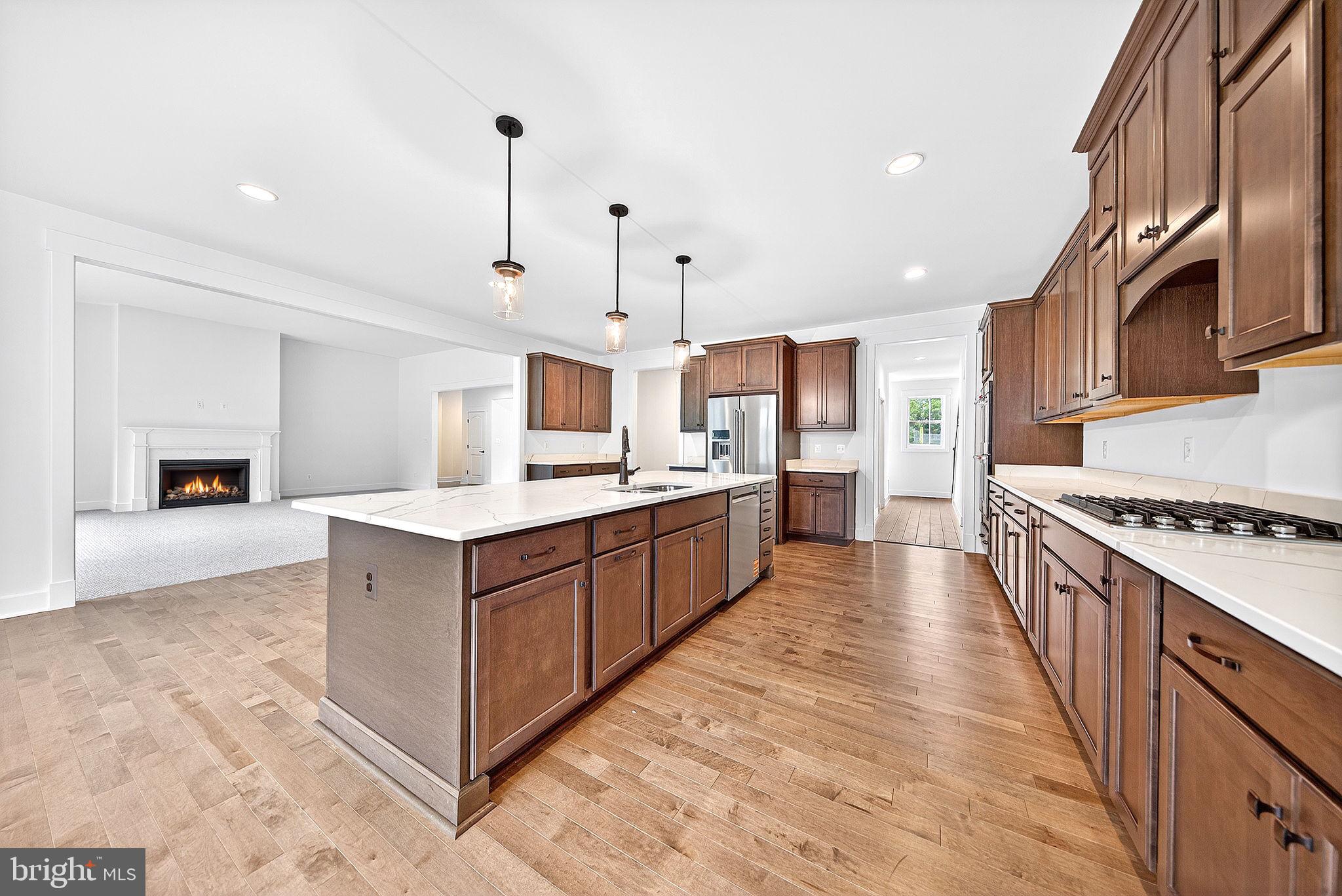 OVERLOOK KNOLLS - Residential