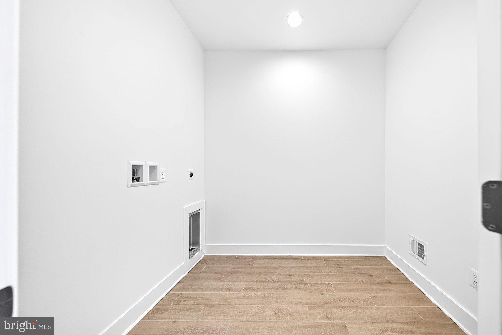 OVERLOOK KNOLLS - Residential