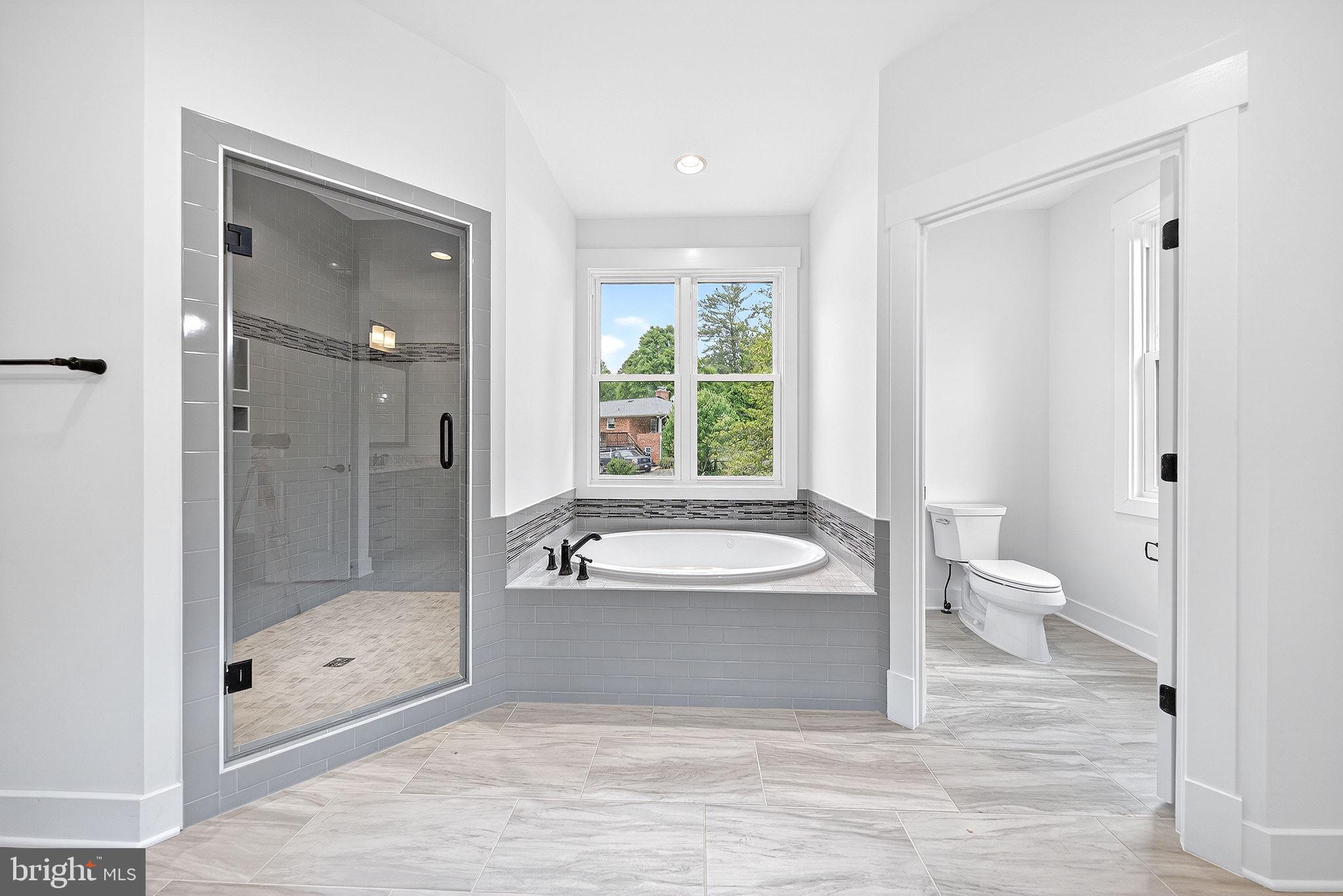 OVERLOOK KNOLLS - Residential