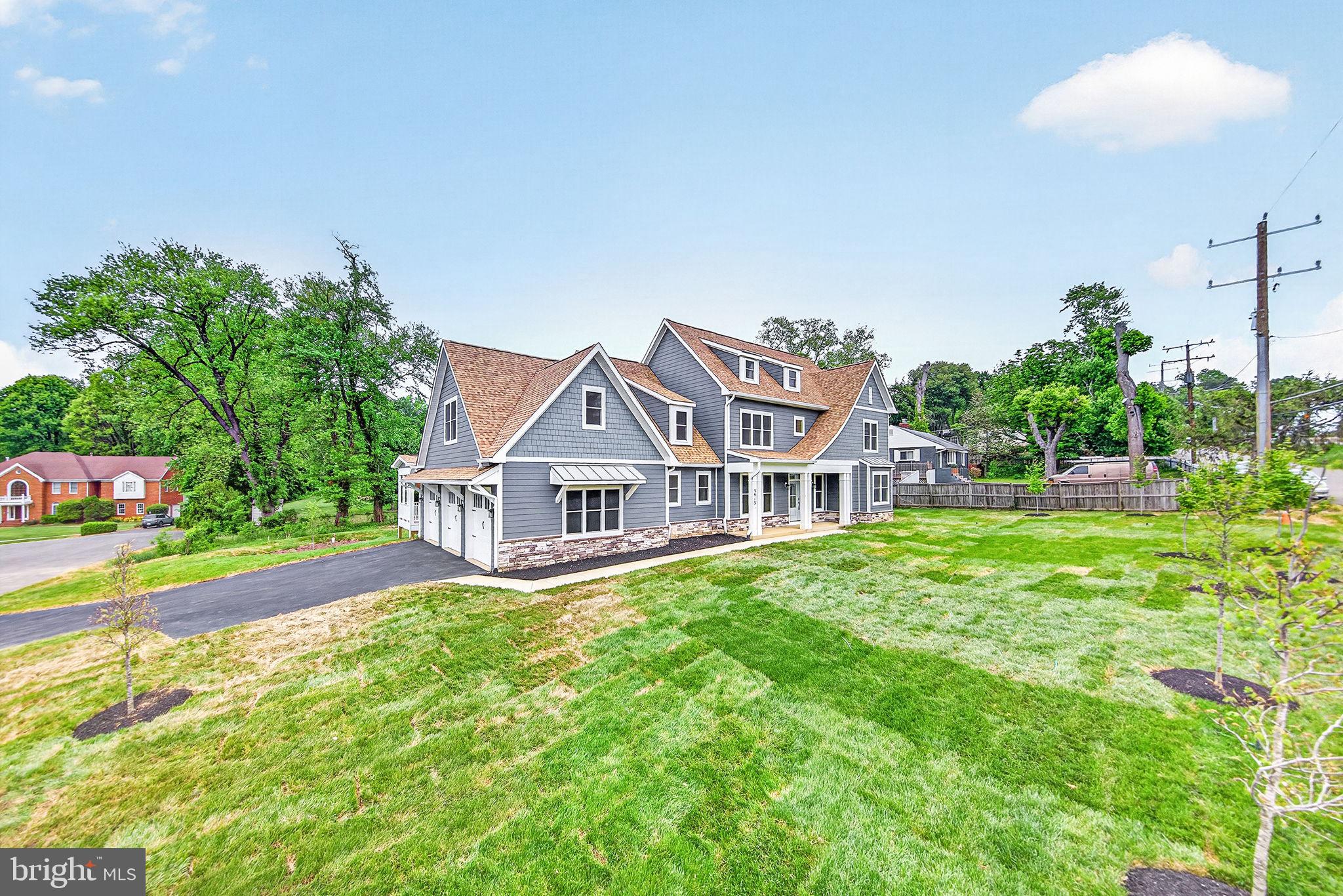 OVERLOOK KNOLLS - Residential
