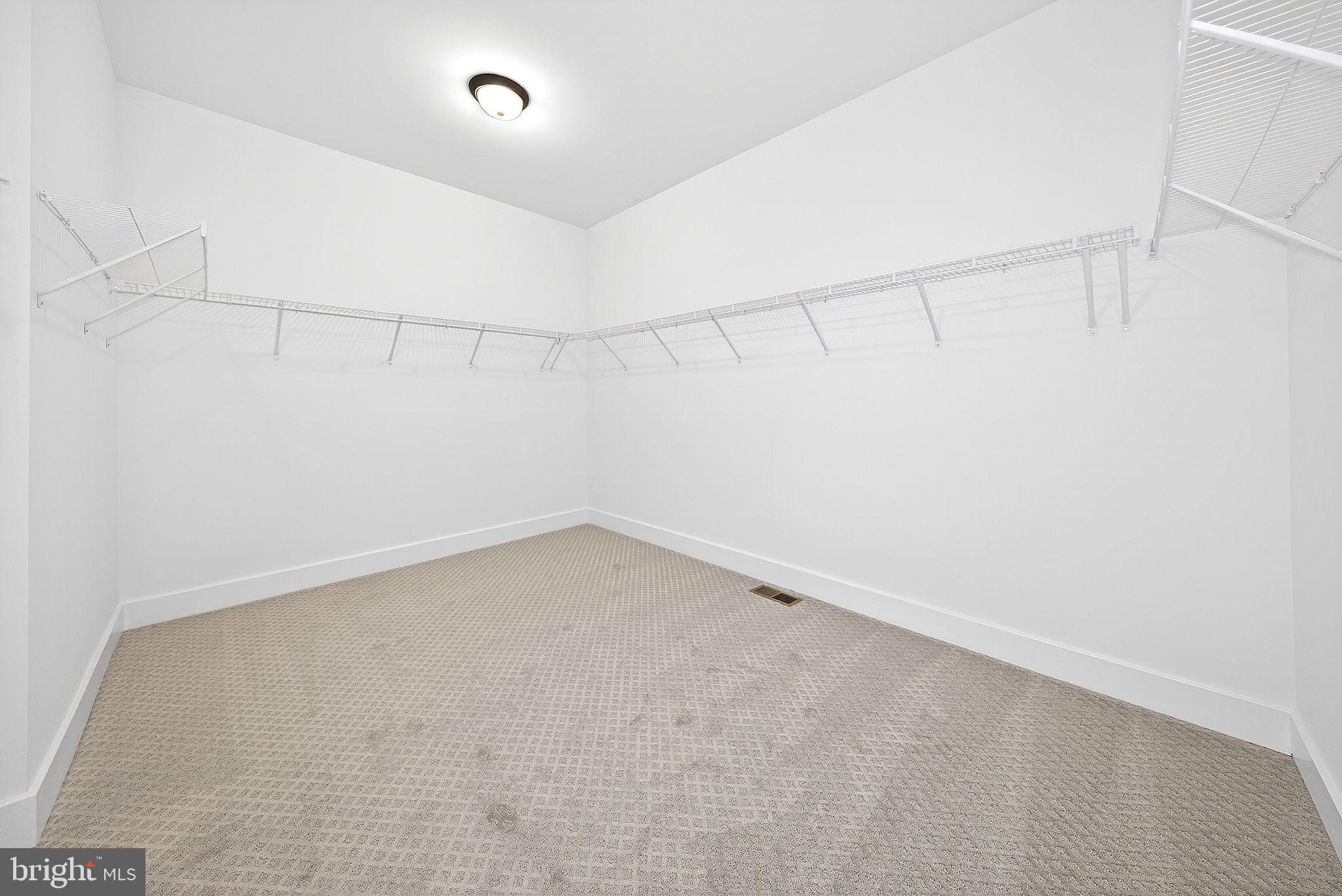 OVERLOOK KNOLLS - Residential