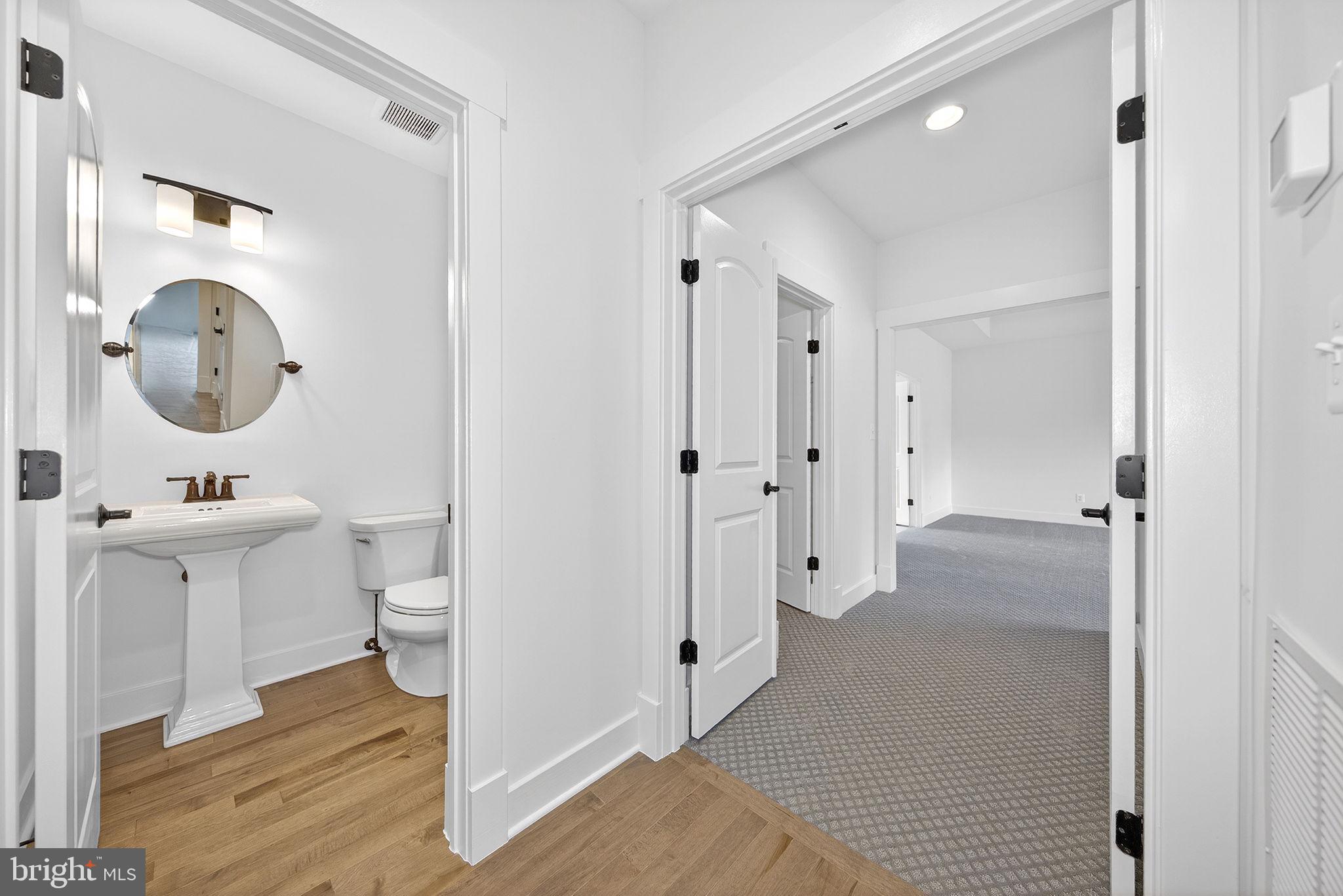 OVERLOOK KNOLLS - Residential