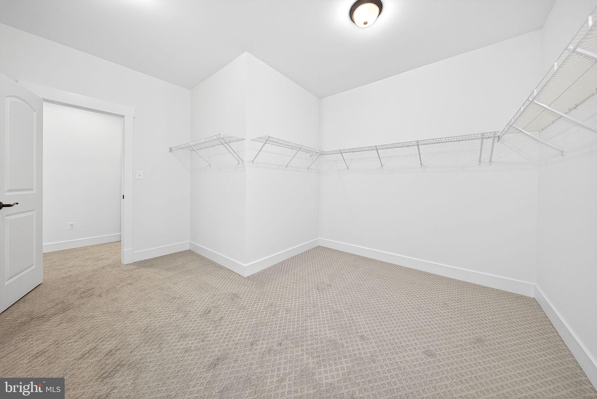 OVERLOOK KNOLLS - Residential