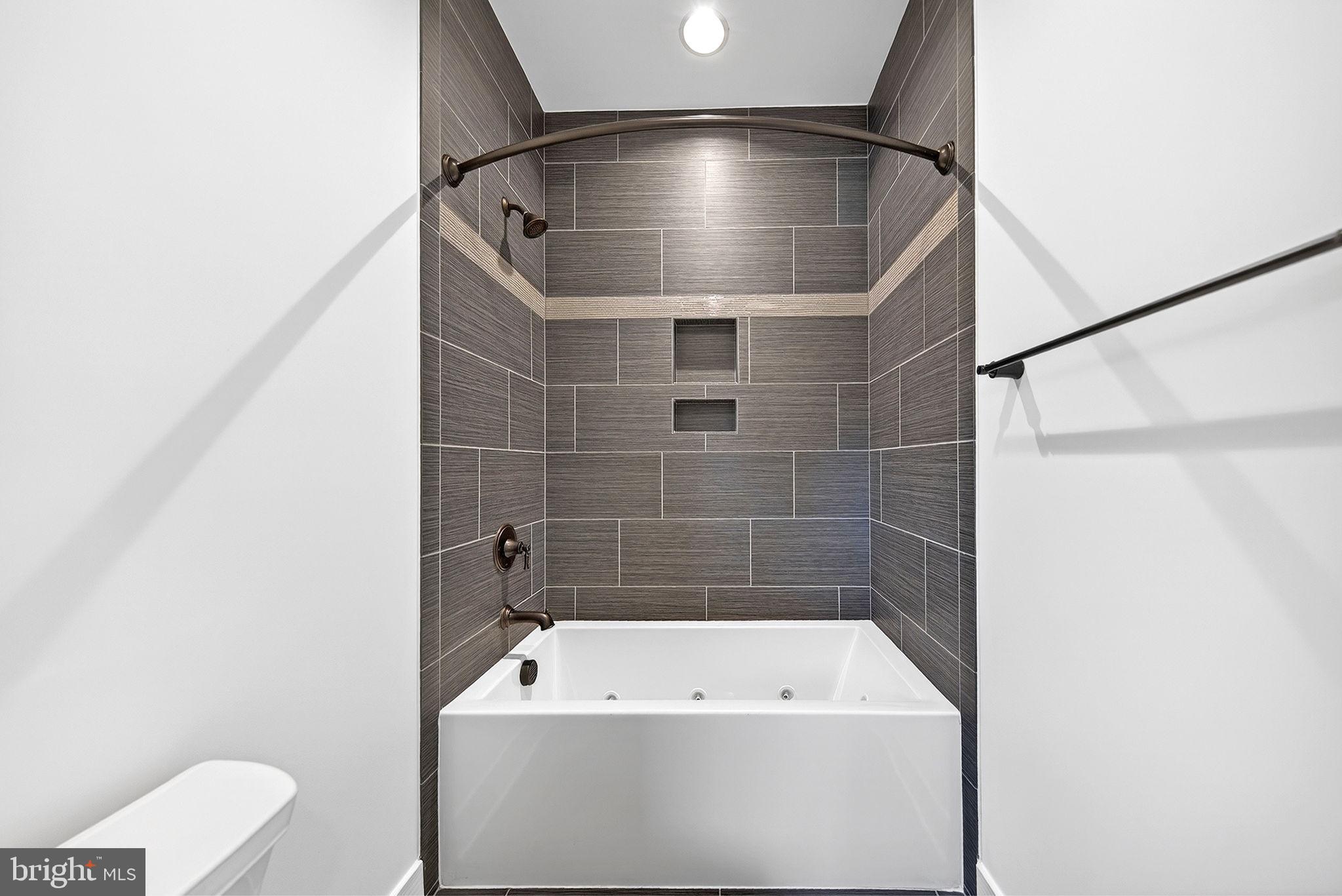 OVERLOOK KNOLLS - Residential