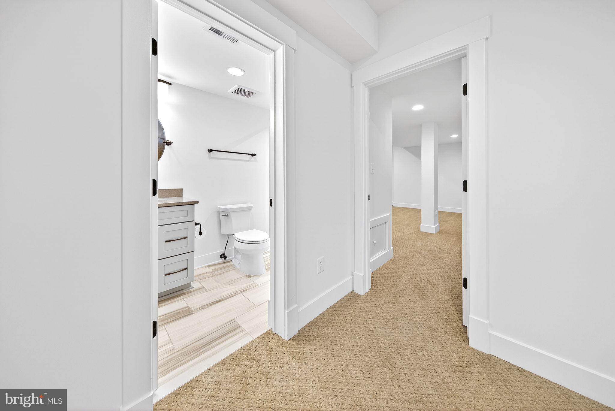 OVERLOOK KNOLLS - Residential