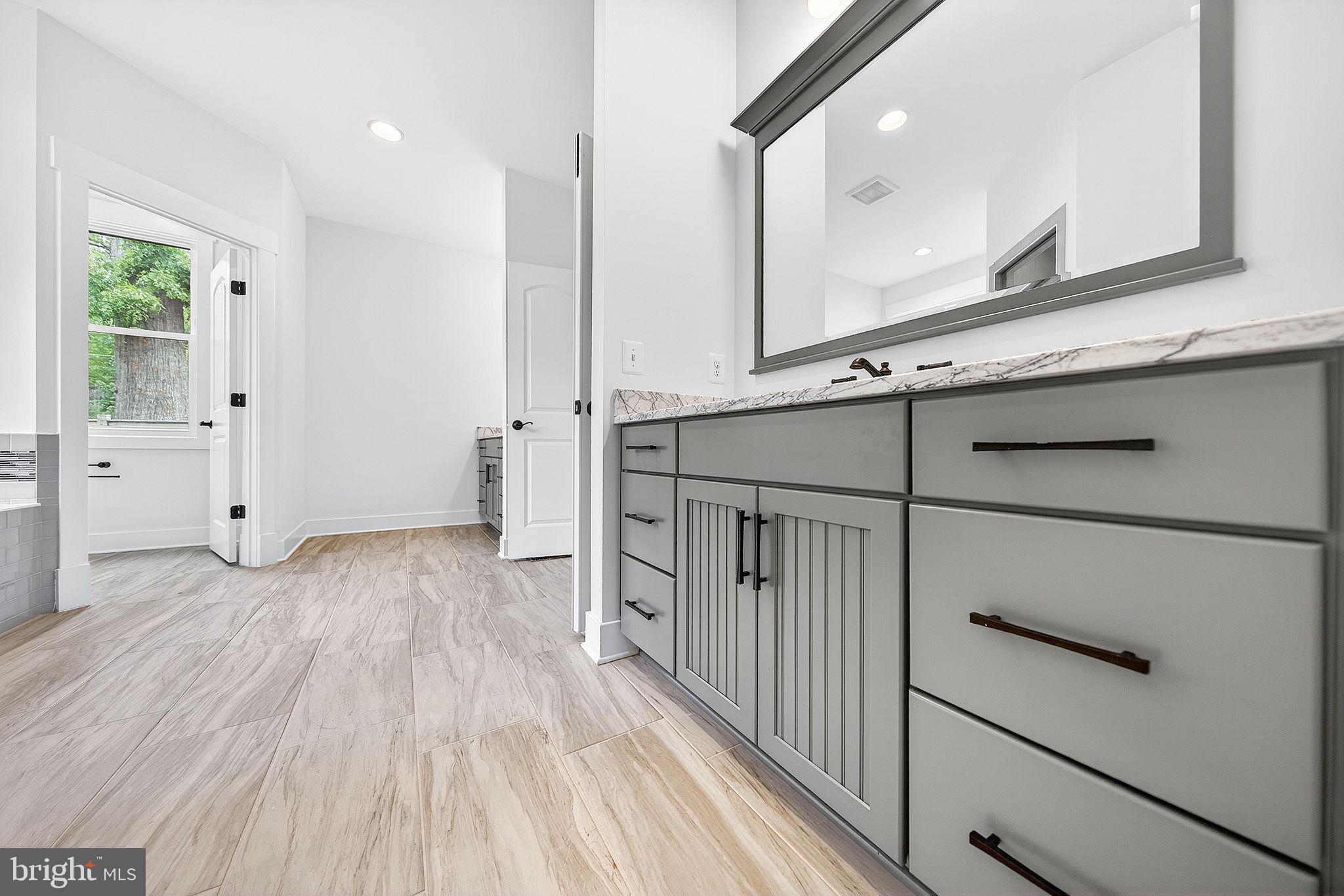 OVERLOOK KNOLLS - Residential