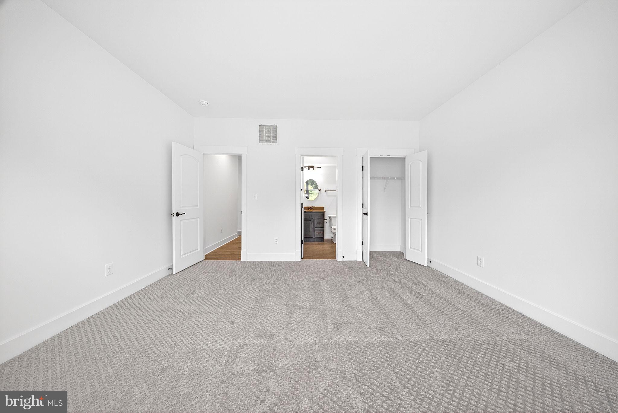 OVERLOOK KNOLLS - Residential