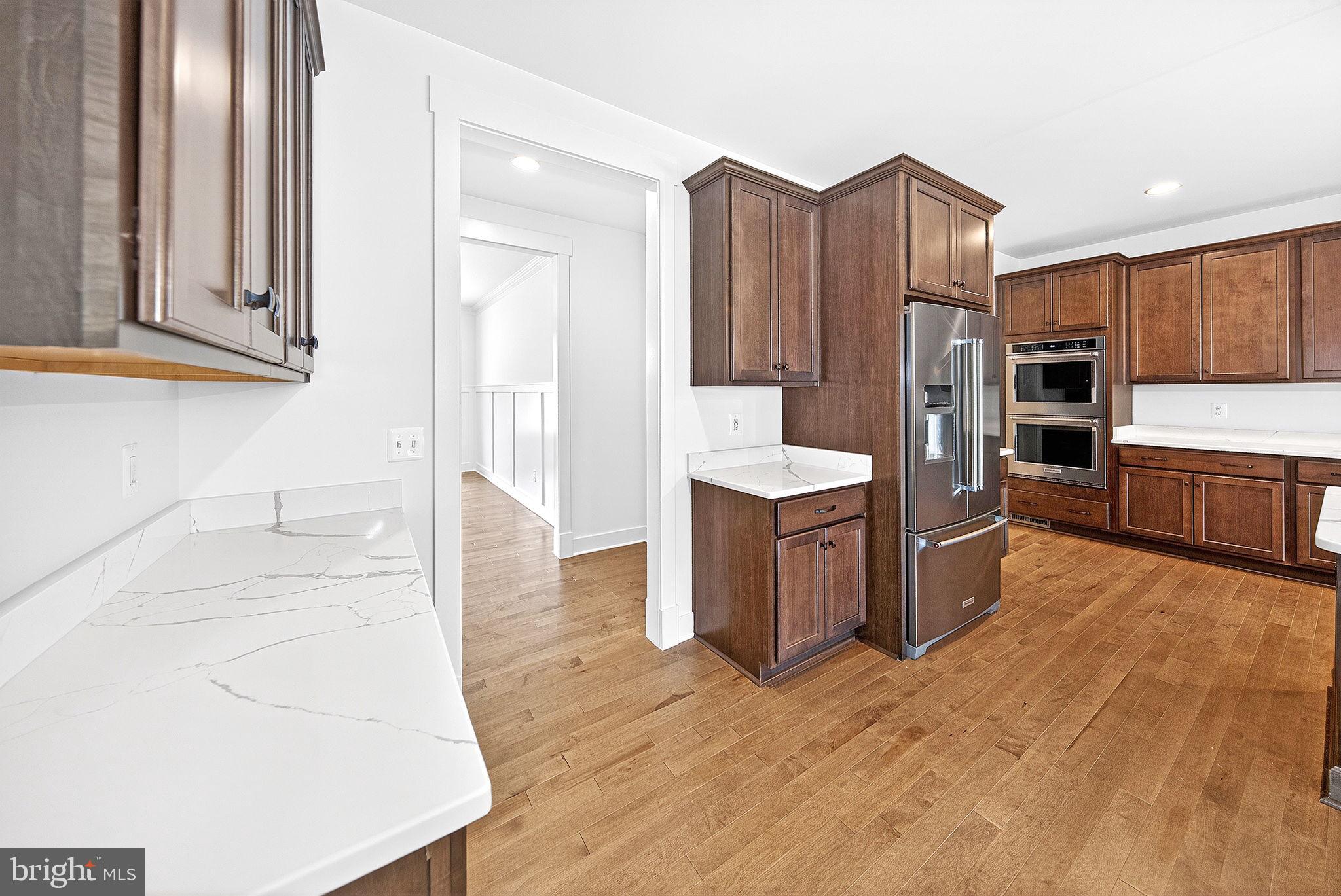 OVERLOOK KNOLLS - Residential