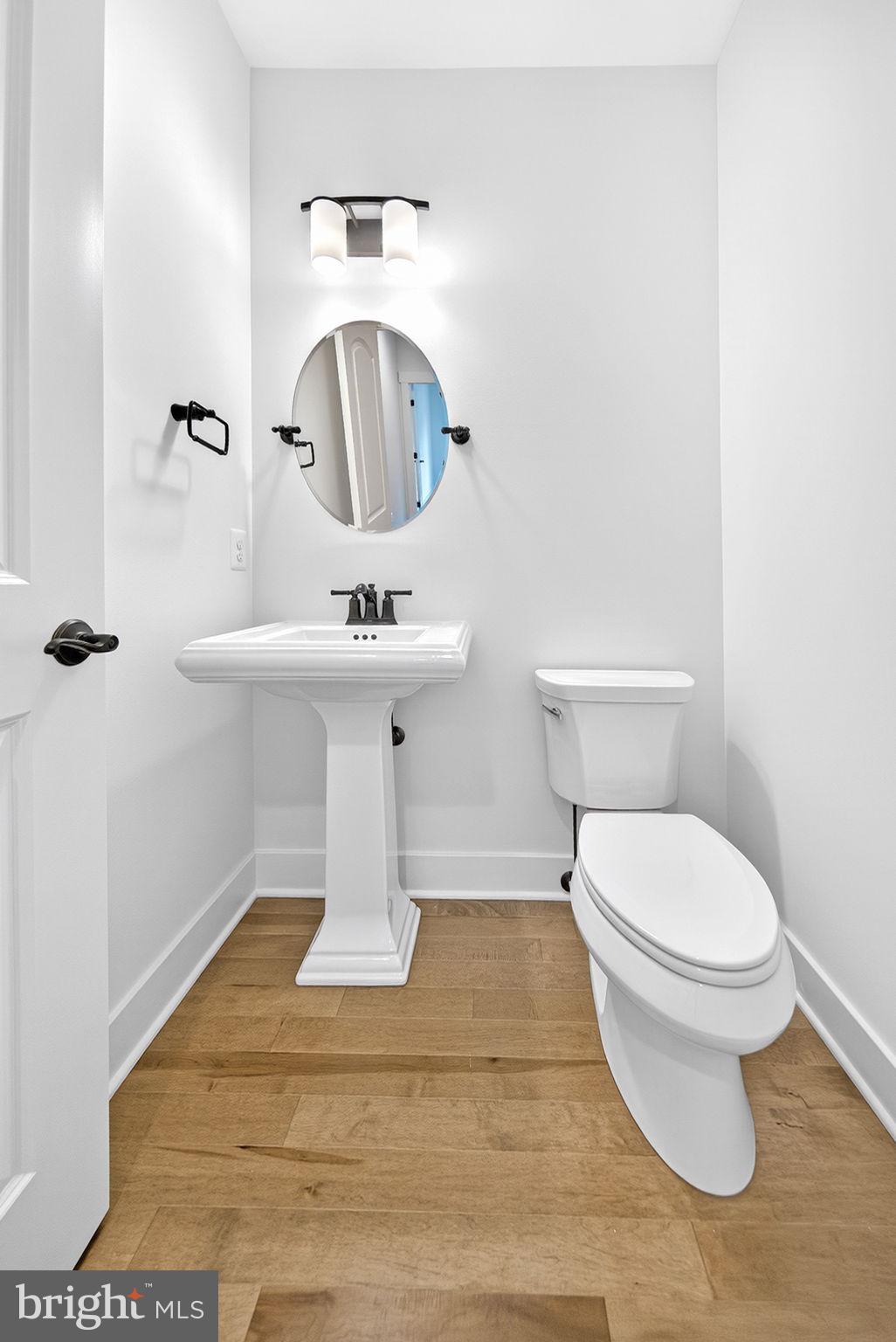 OVERLOOK KNOLLS - Residential