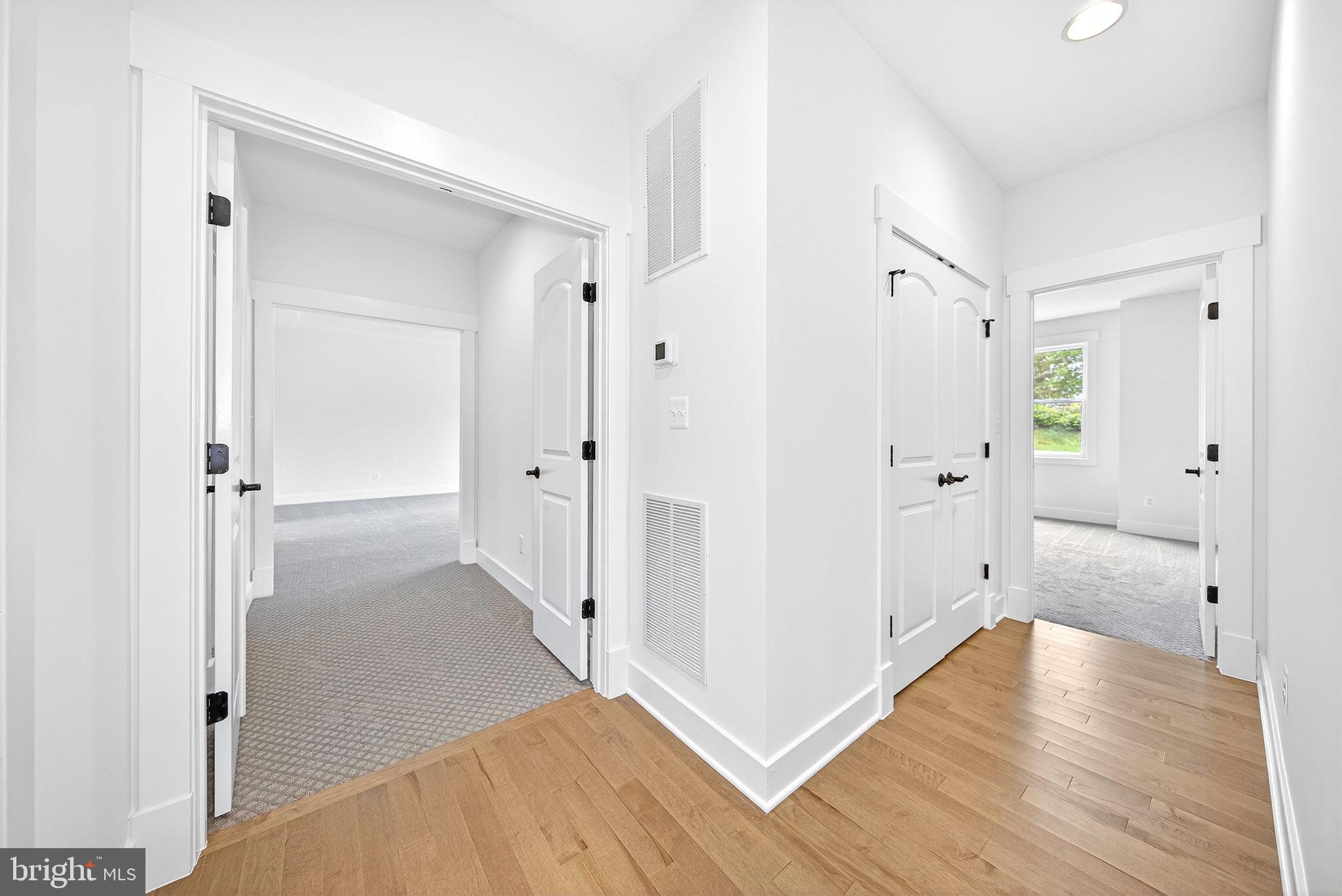 OVERLOOK KNOLLS - Residential