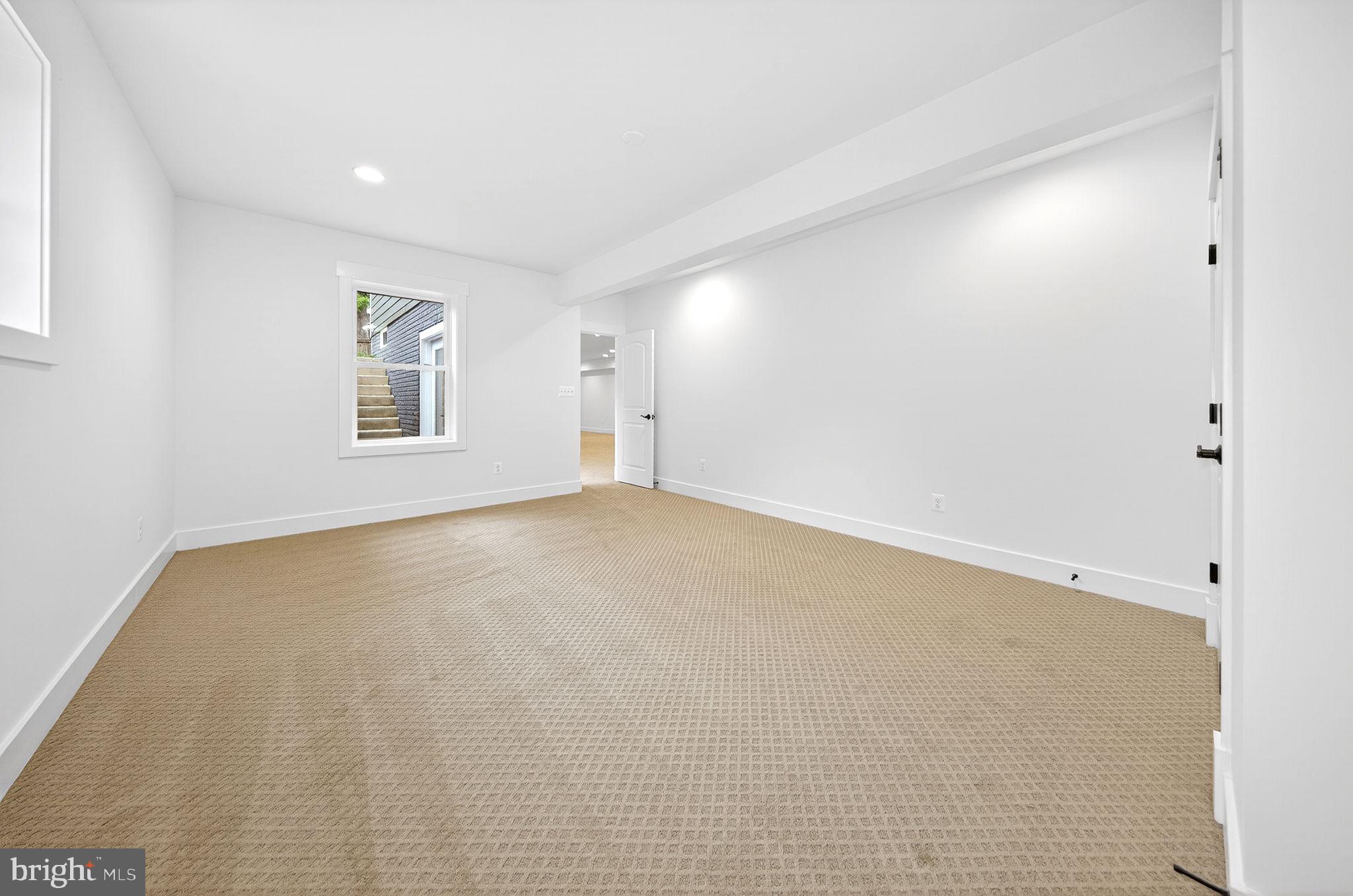 OVERLOOK KNOLLS - Residential