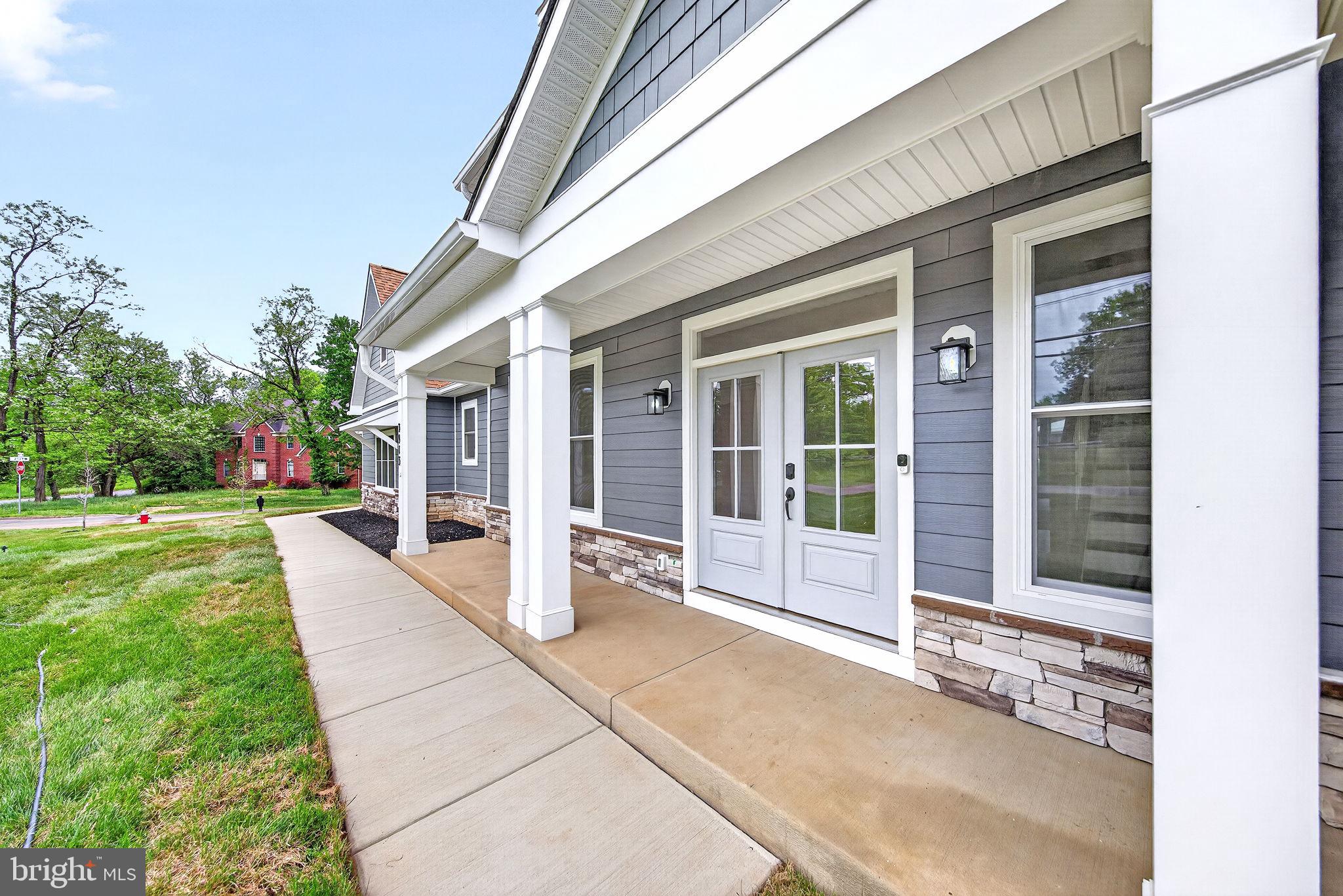 OVERLOOK KNOLLS - Residential