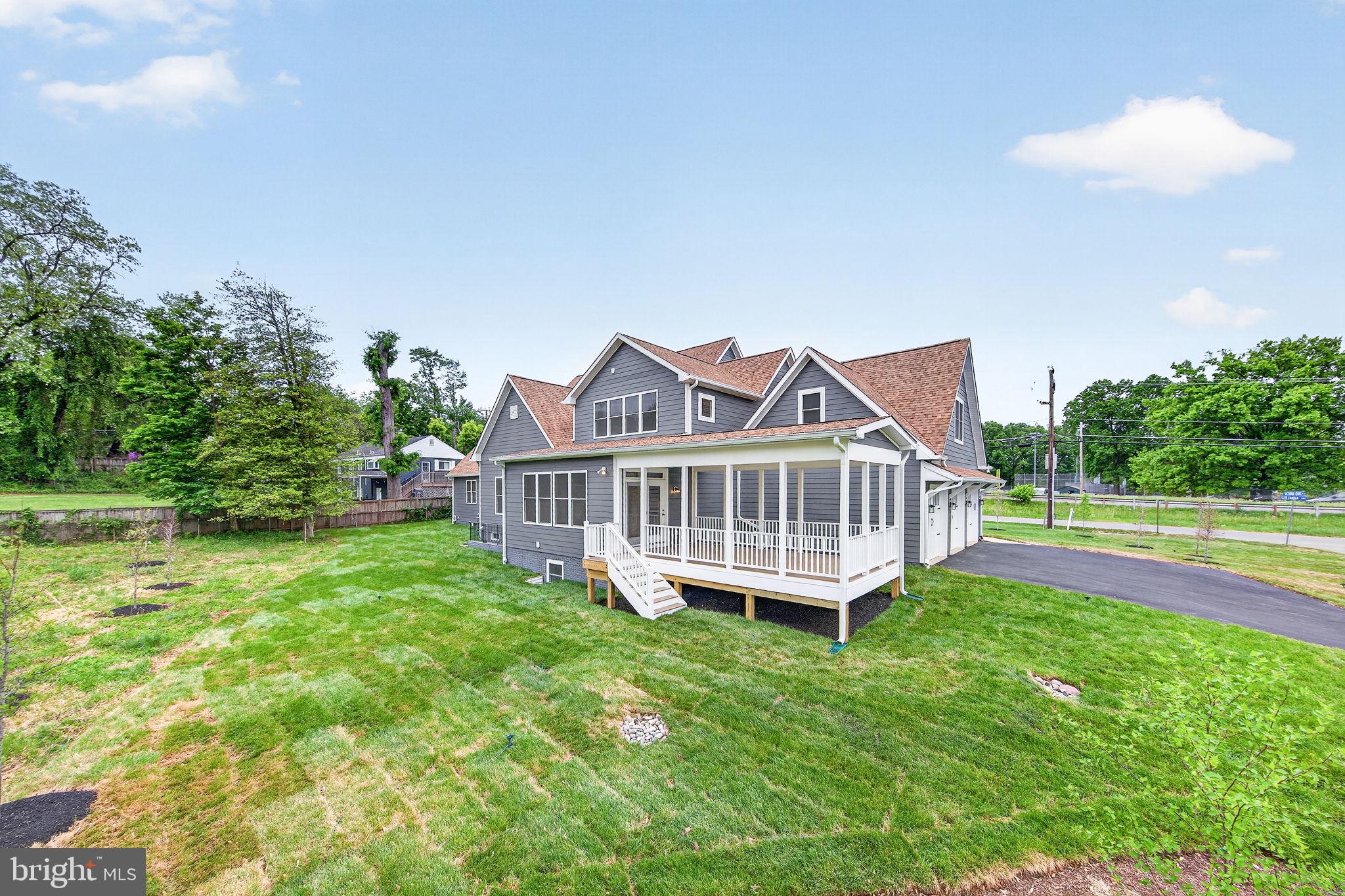 OVERLOOK KNOLLS - Residential