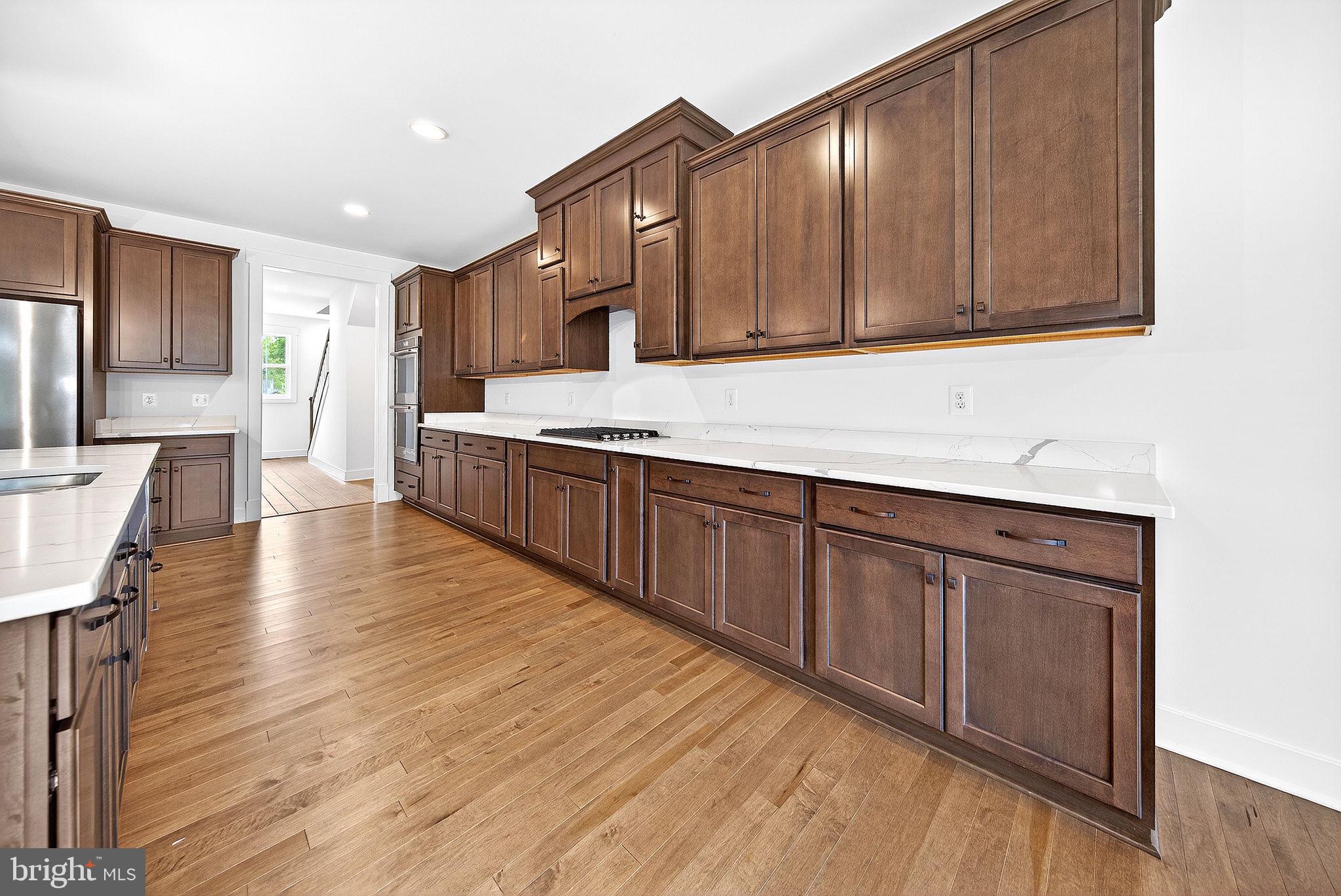 OVERLOOK KNOLLS - Residential