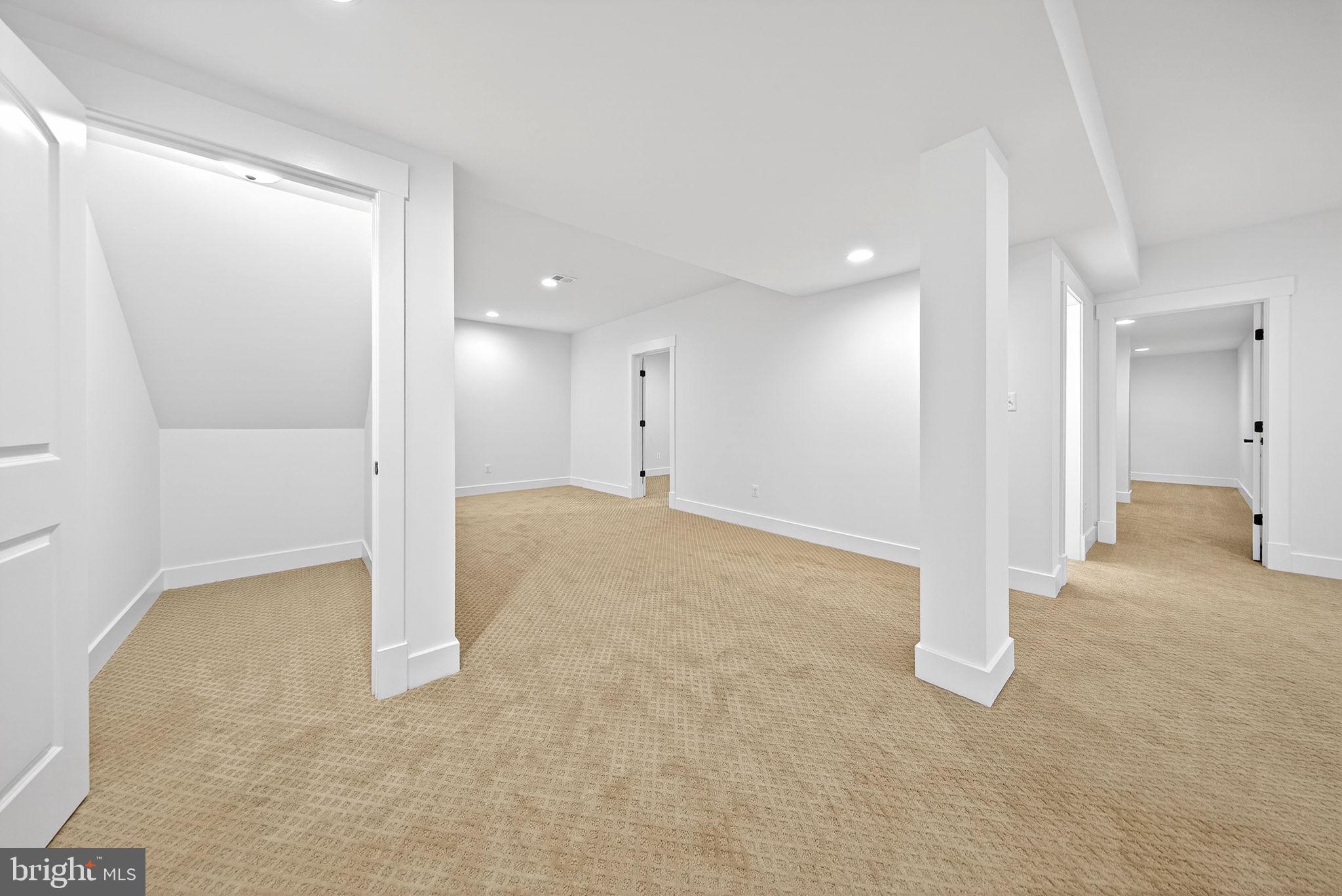 OVERLOOK KNOLLS - Residential