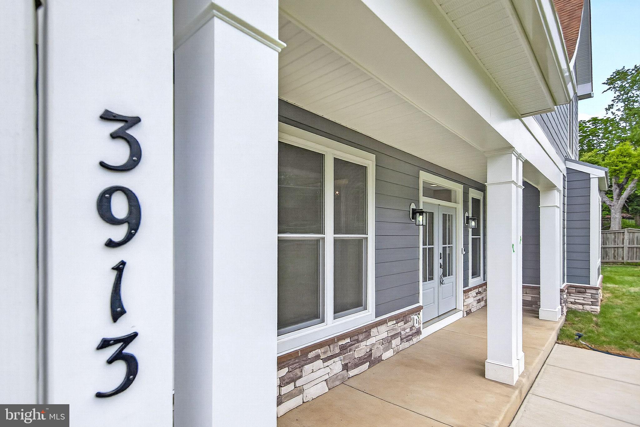 OVERLOOK KNOLLS - Residential