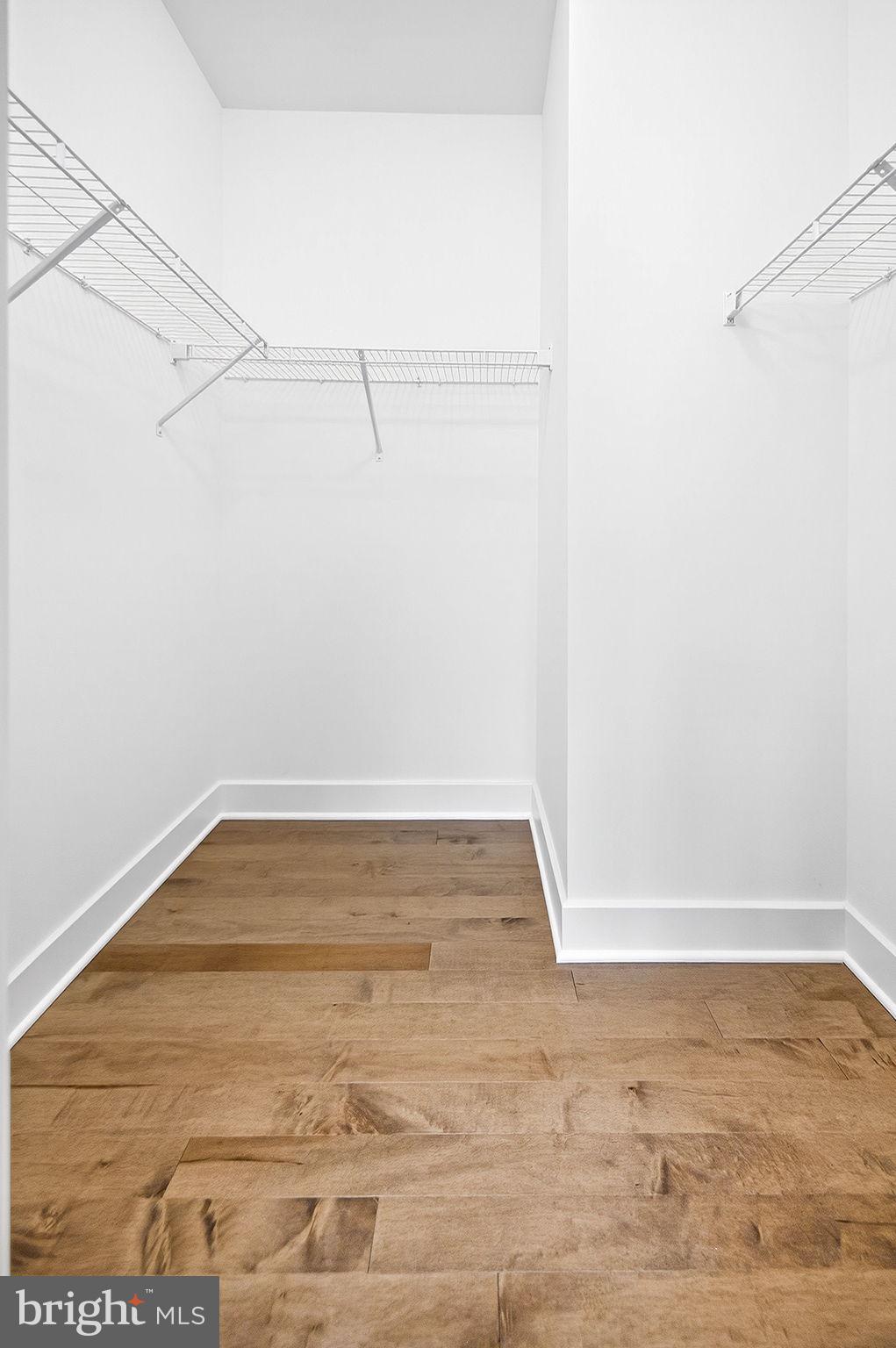 OVERLOOK KNOLLS - Residential