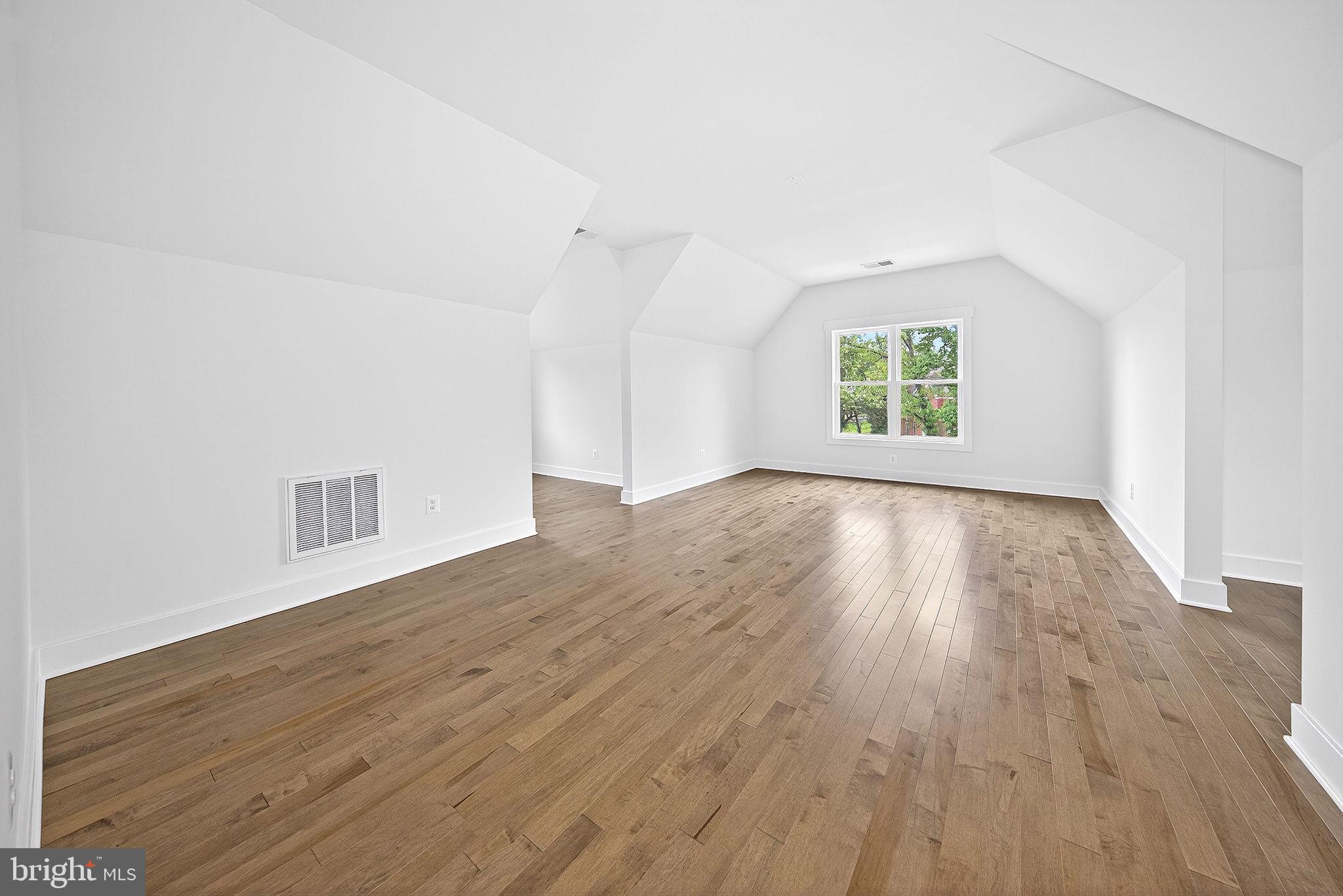 OVERLOOK KNOLLS - Residential