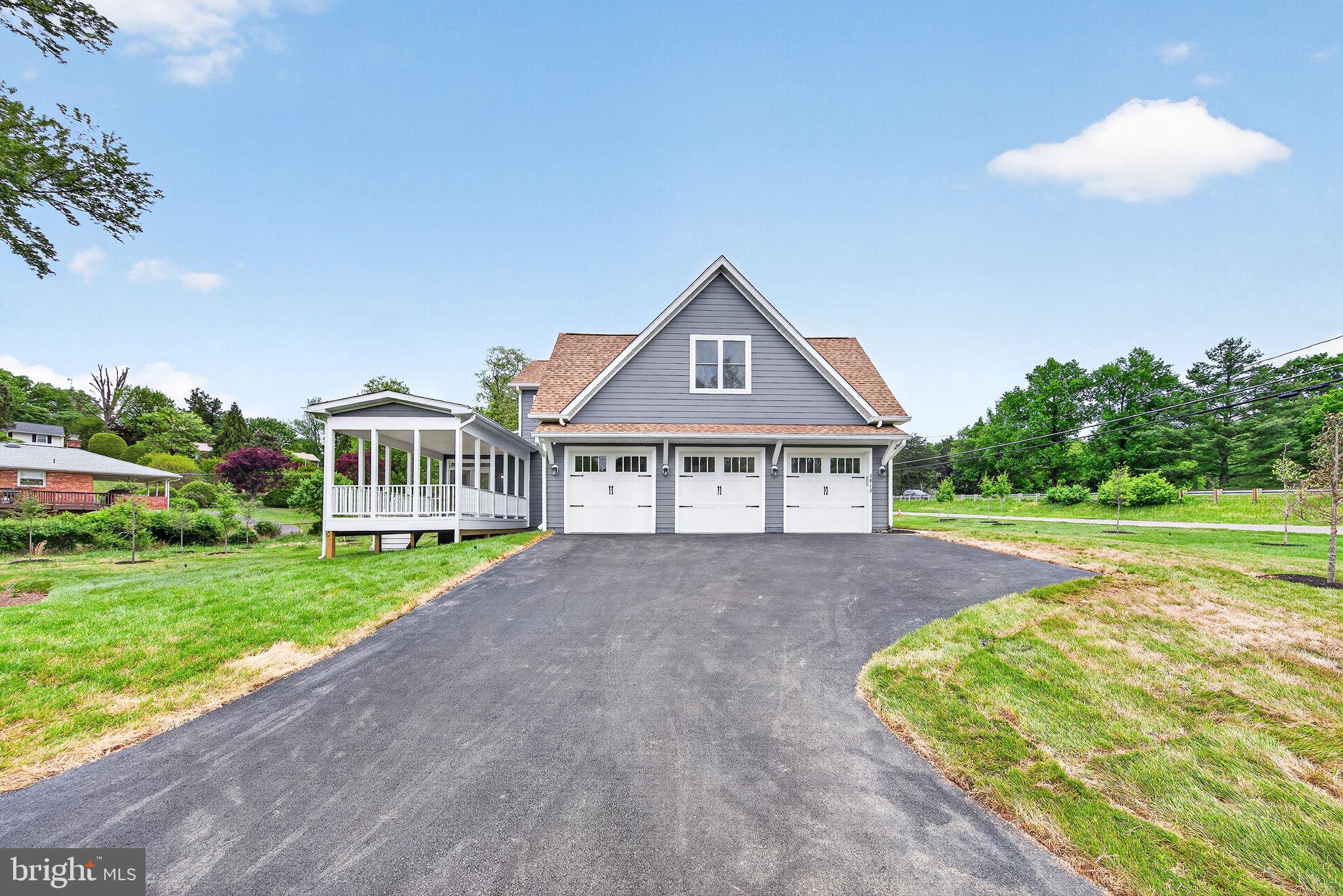 OVERLOOK KNOLLS - Residential