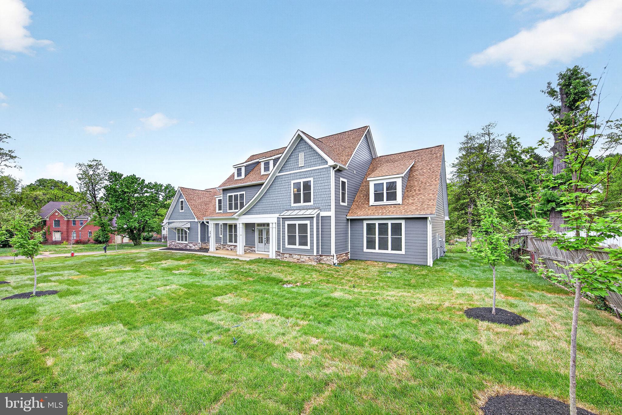 OVERLOOK KNOLLS - Residential