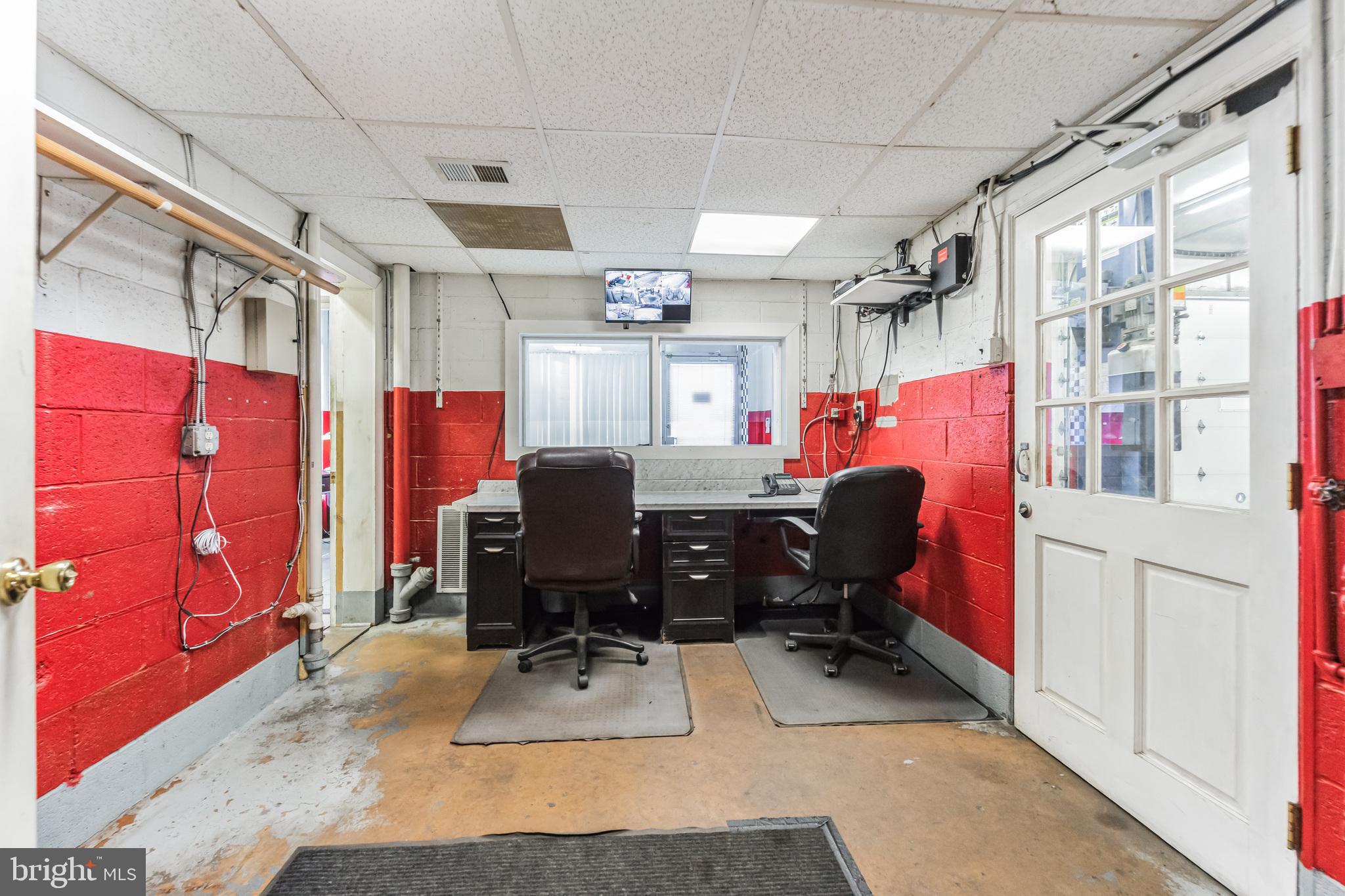 MILLERSVILLE - Commercial Sale