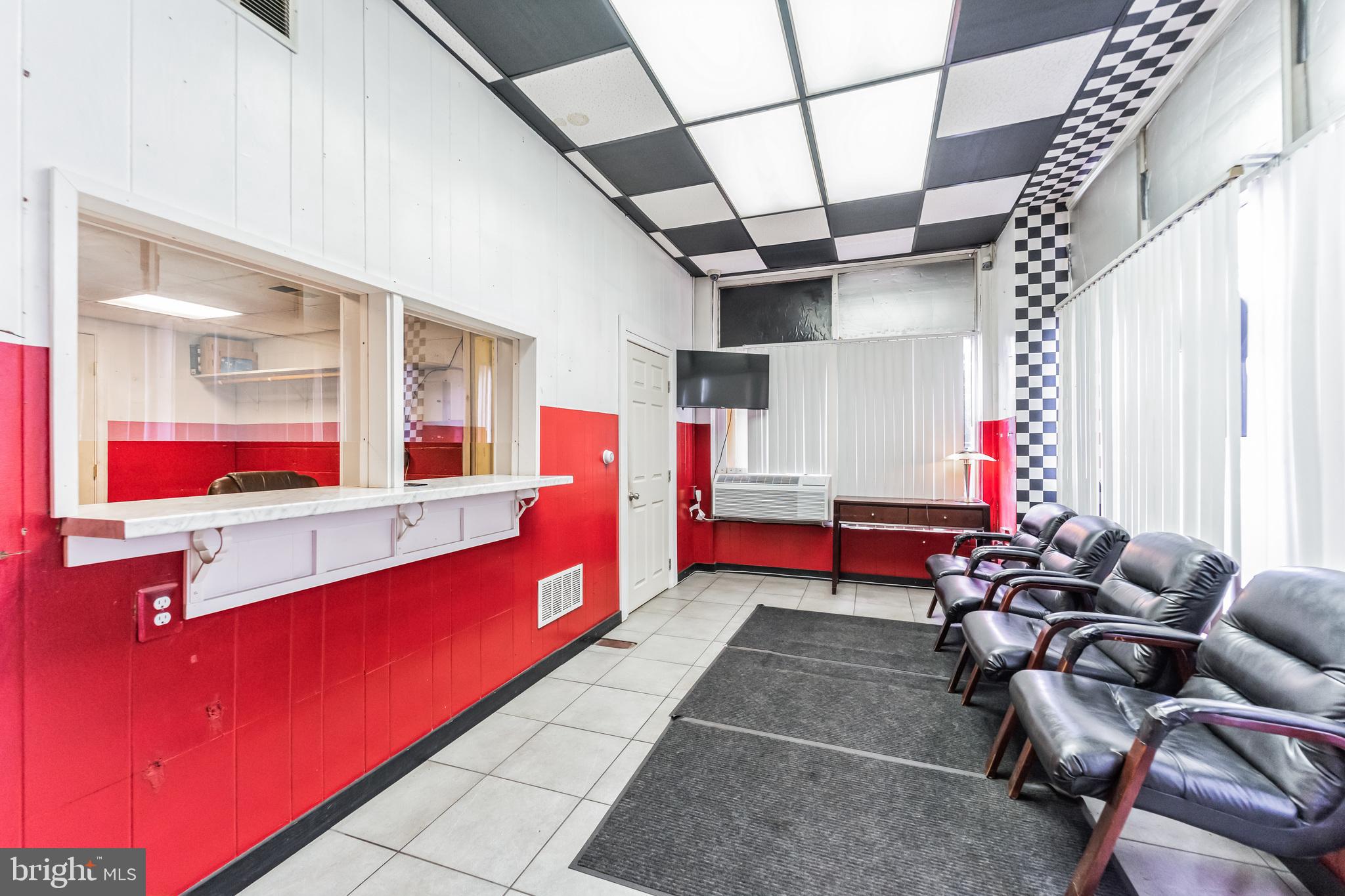 MILLERSVILLE - Commercial Sale