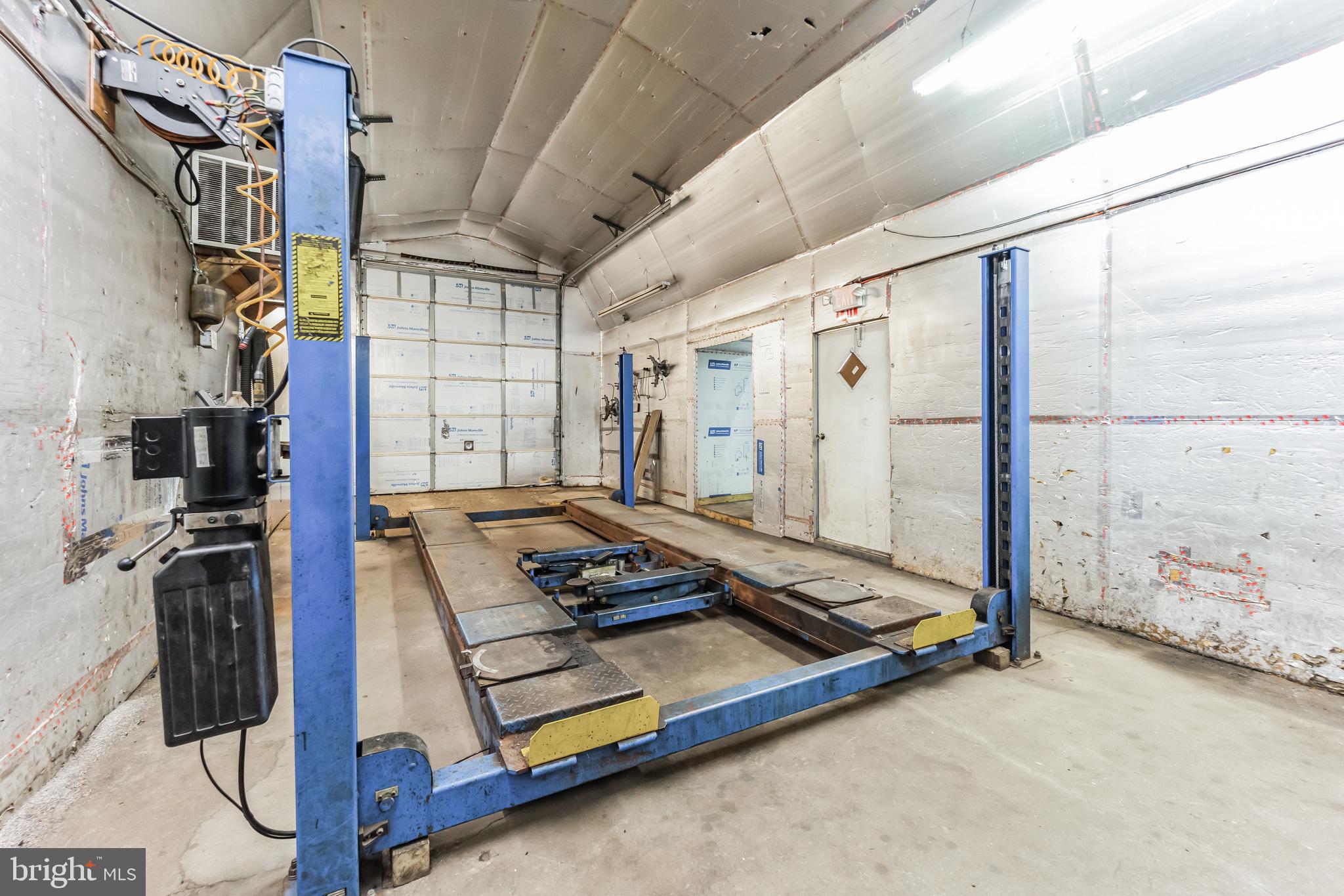 MILLERSVILLE - Commercial Sale