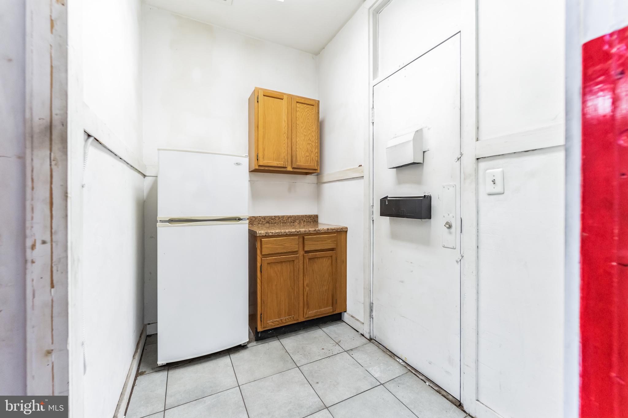 MILLERSVILLE - Commercial Sale