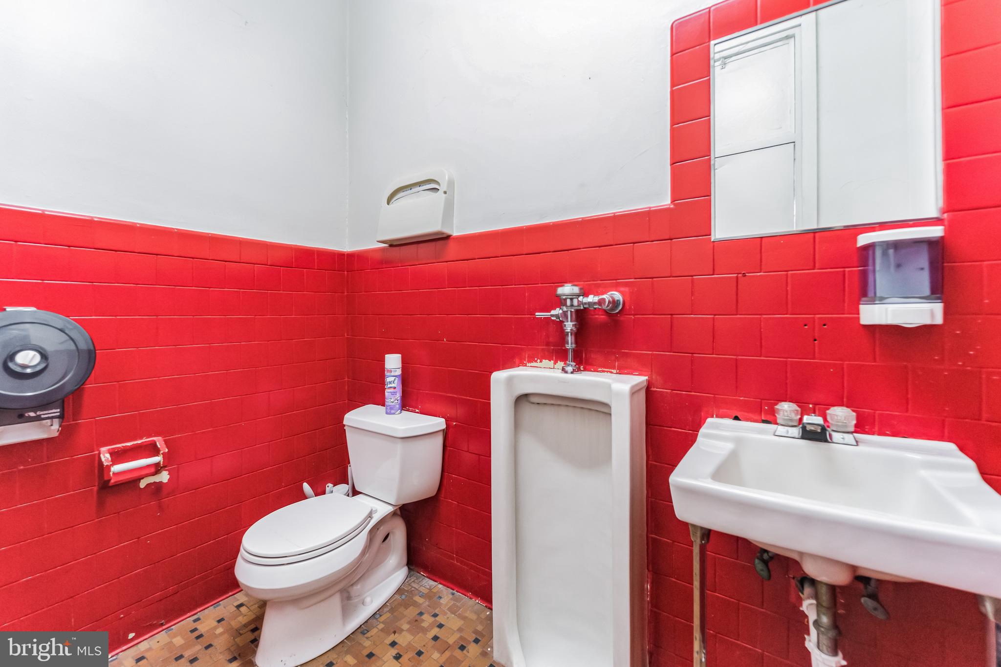 MILLERSVILLE - Commercial Sale