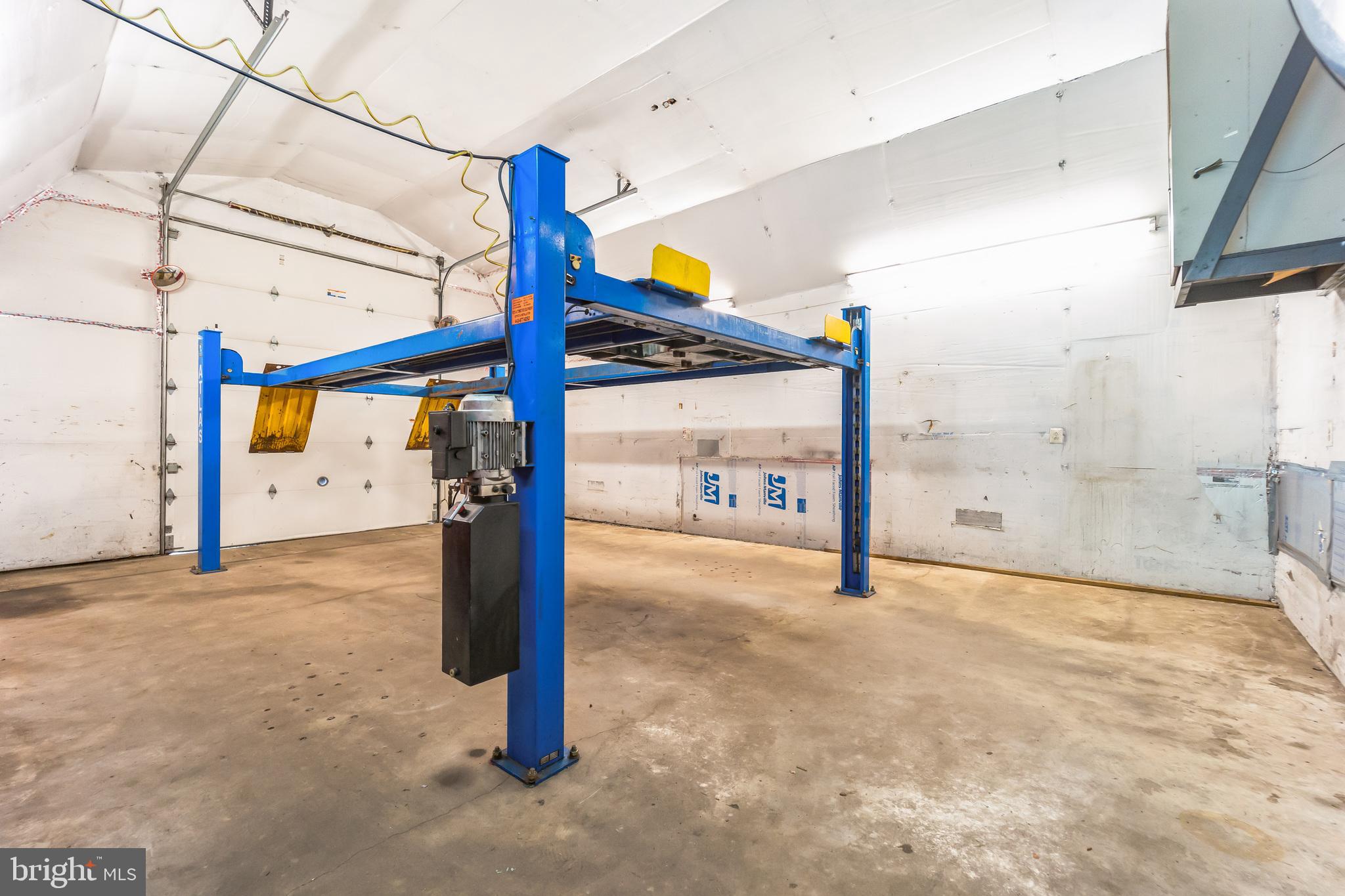 MILLERSVILLE - Commercial Sale