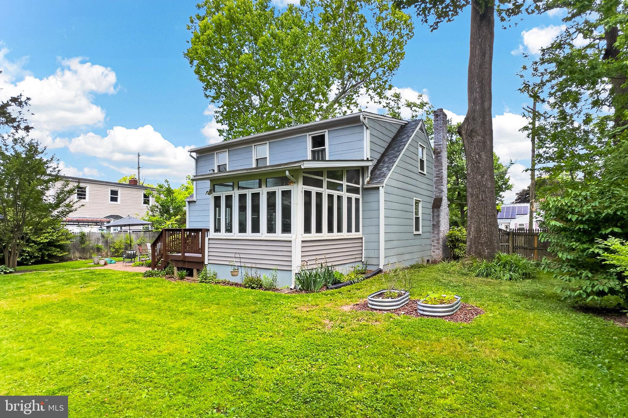 SLADES BROYHILL PARK - Residential