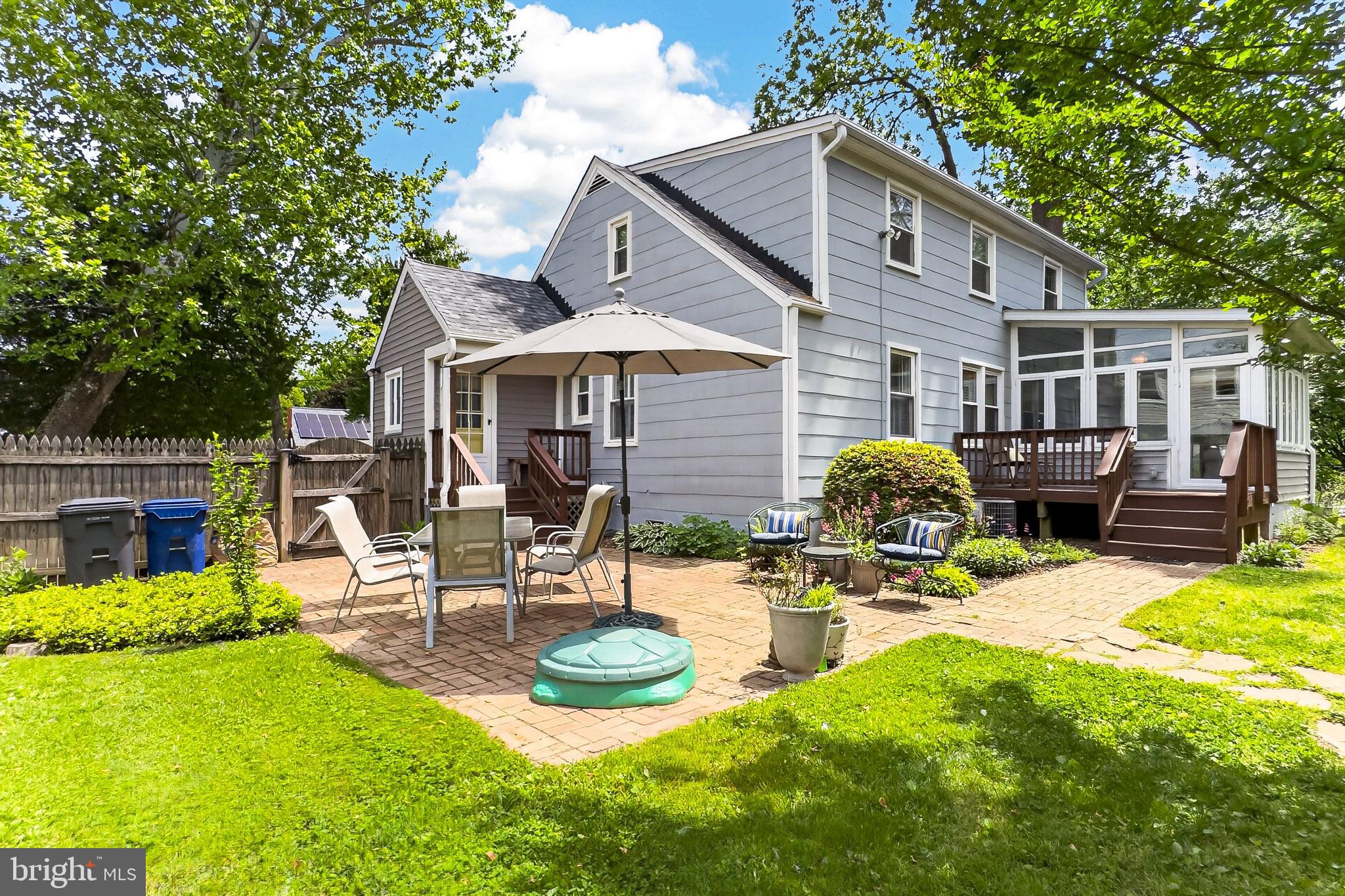 SLADES BROYHILL PARK - Residential