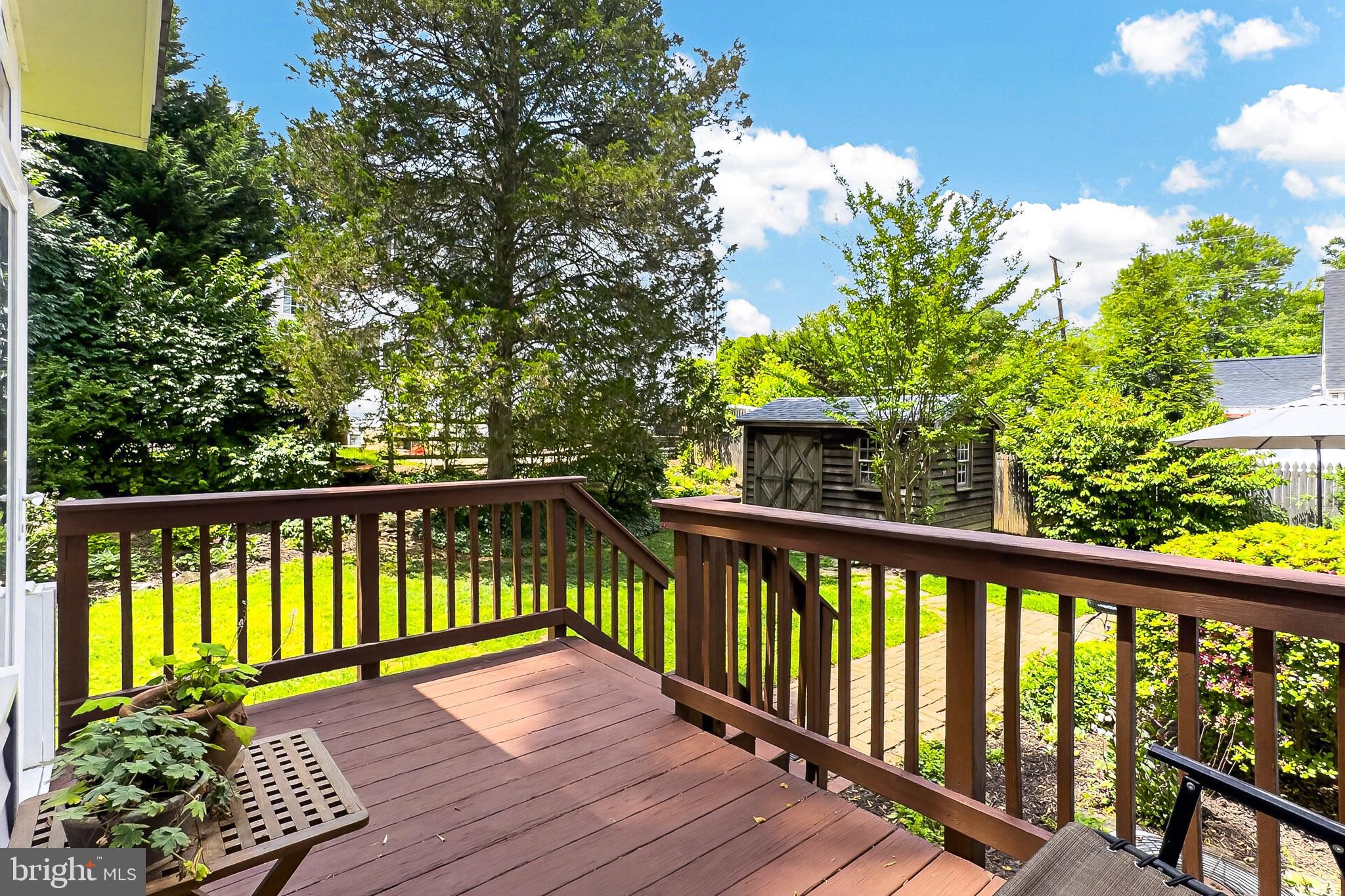 SLADES BROYHILL PARK - Residential