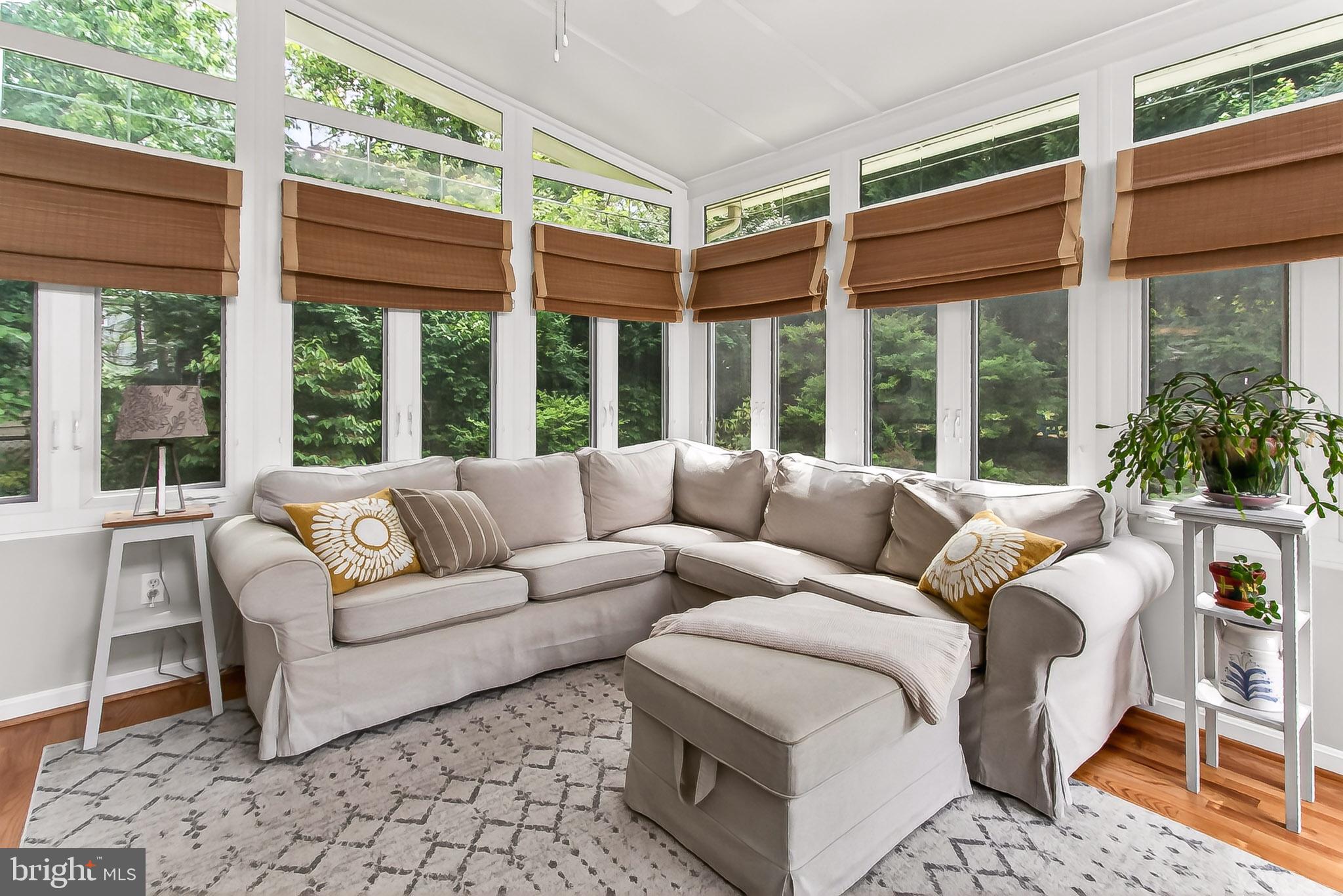 SLADES BROYHILL PARK - Residential