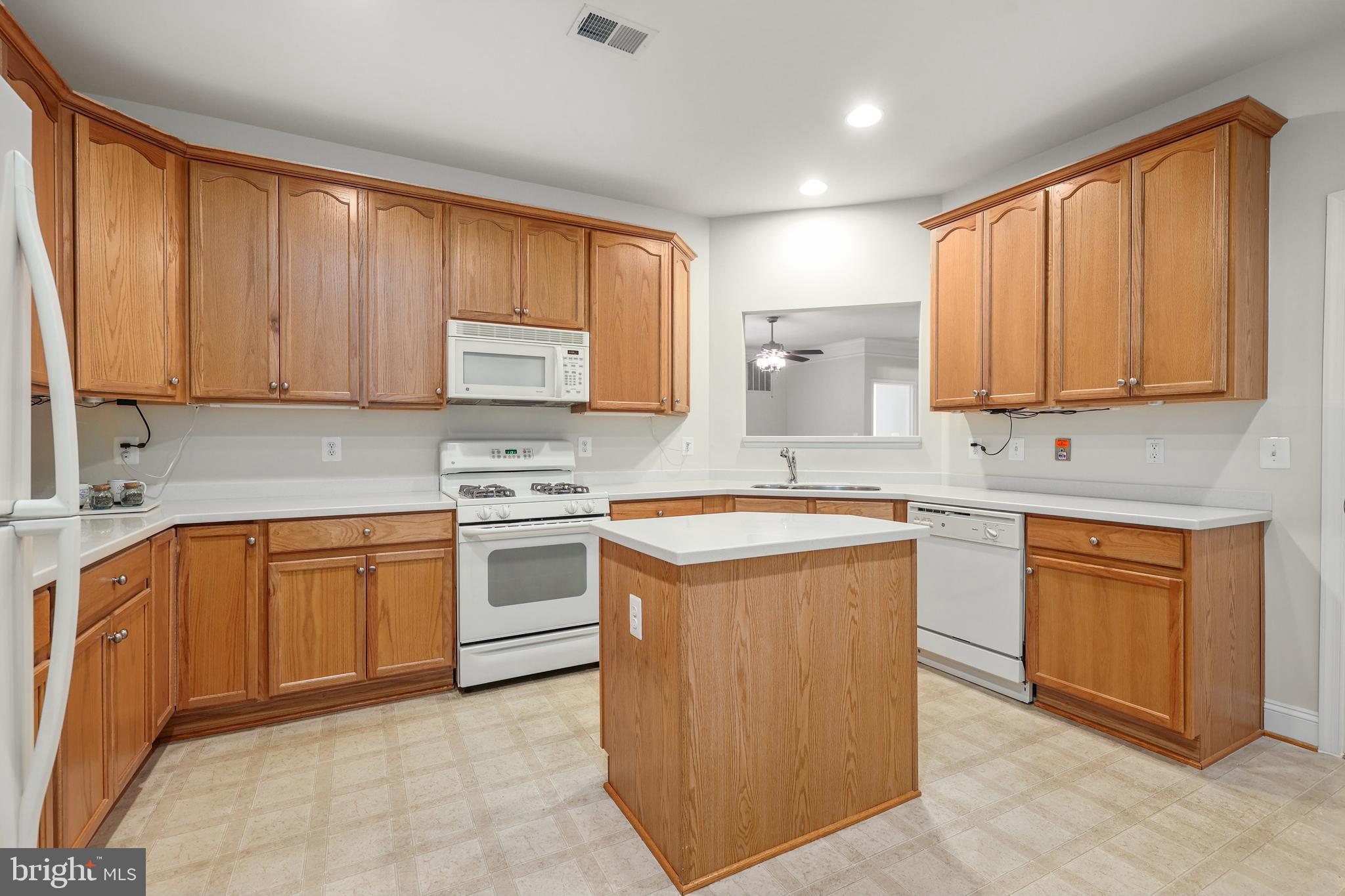2903 SAINTSBURY PLAZA 401