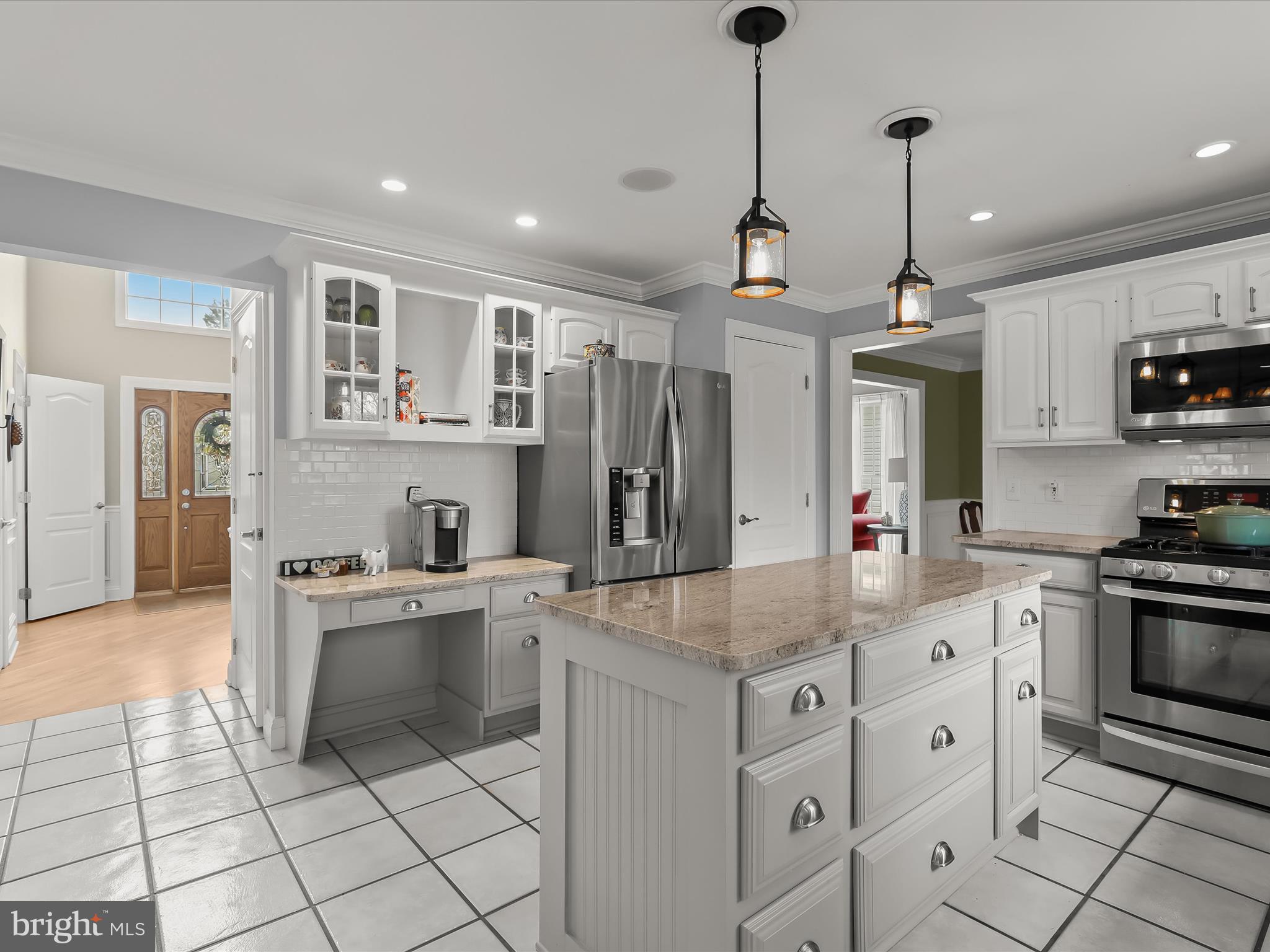 FOREST LAKES - Residential