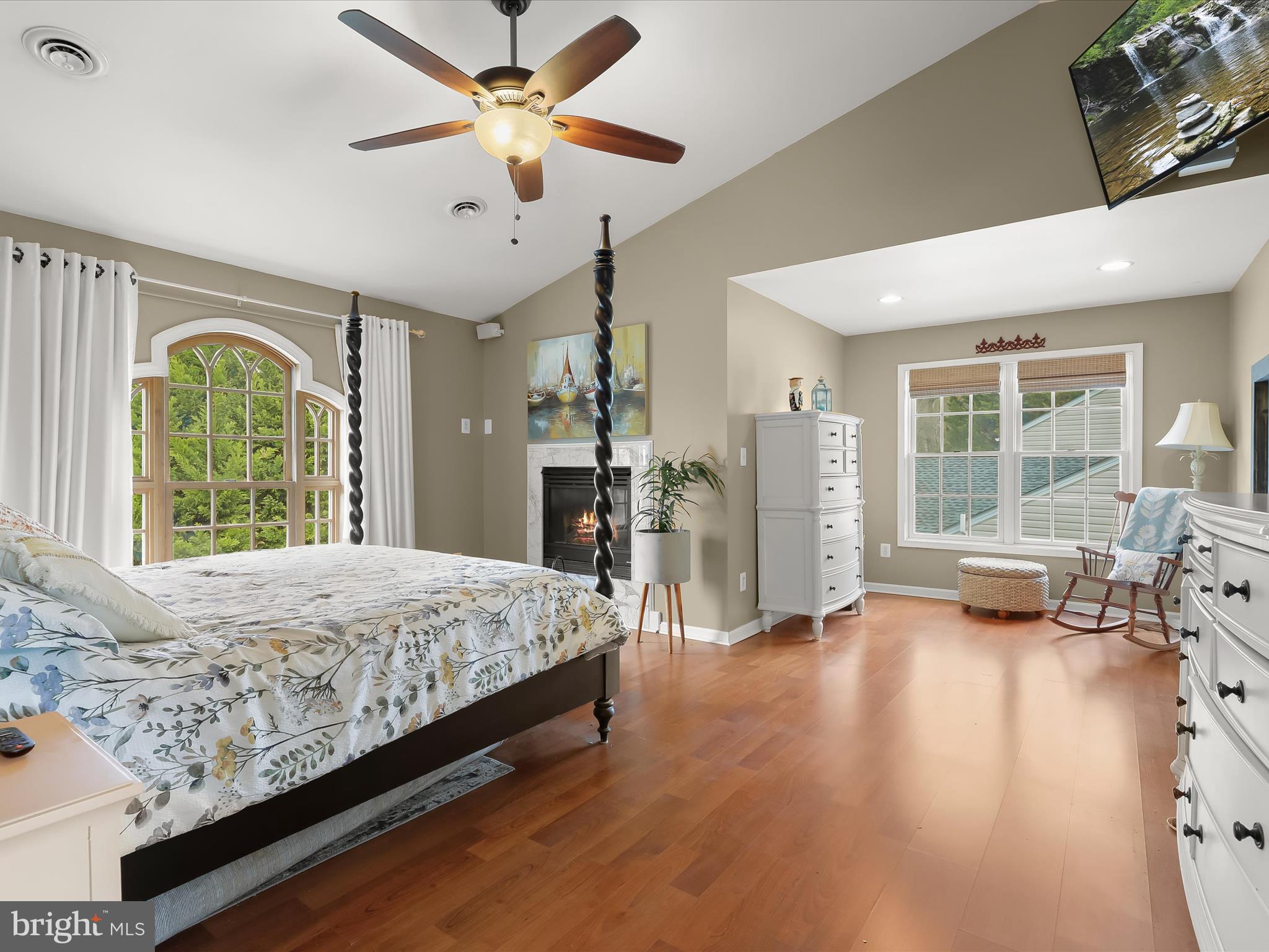 FOREST LAKES - Residential