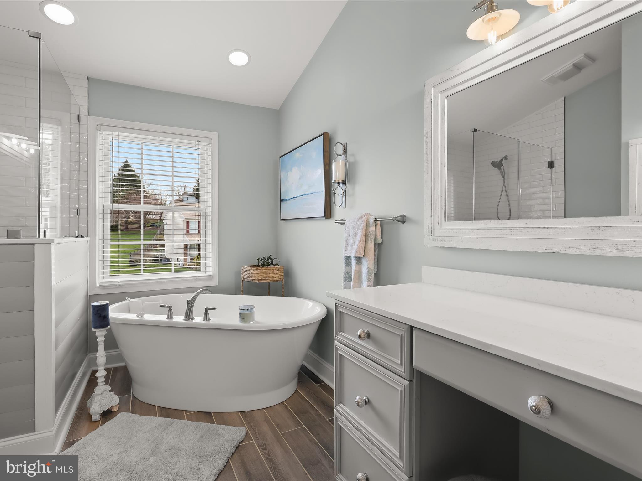 FOREST LAKES - Residential