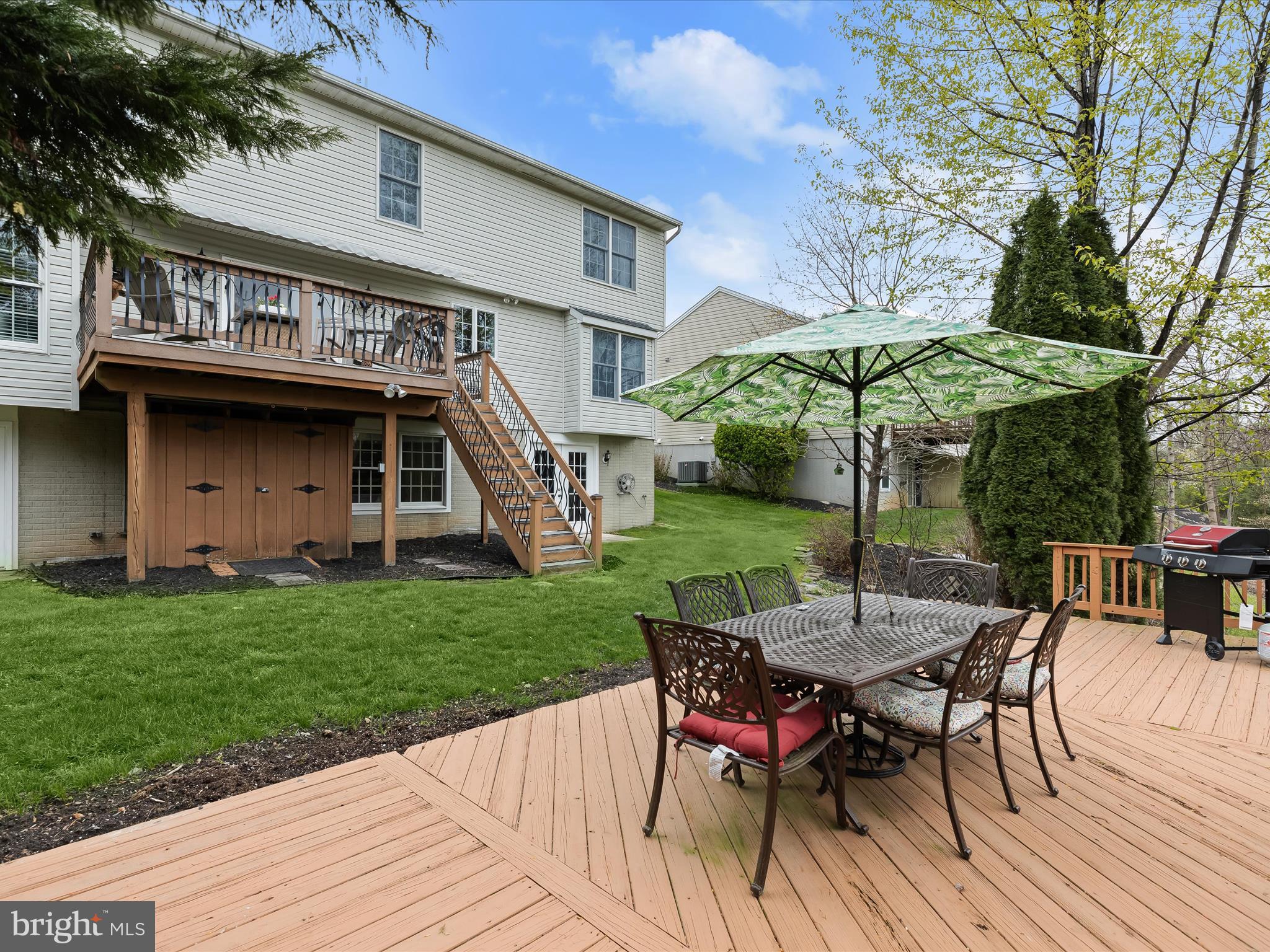 FOREST LAKES - Residential