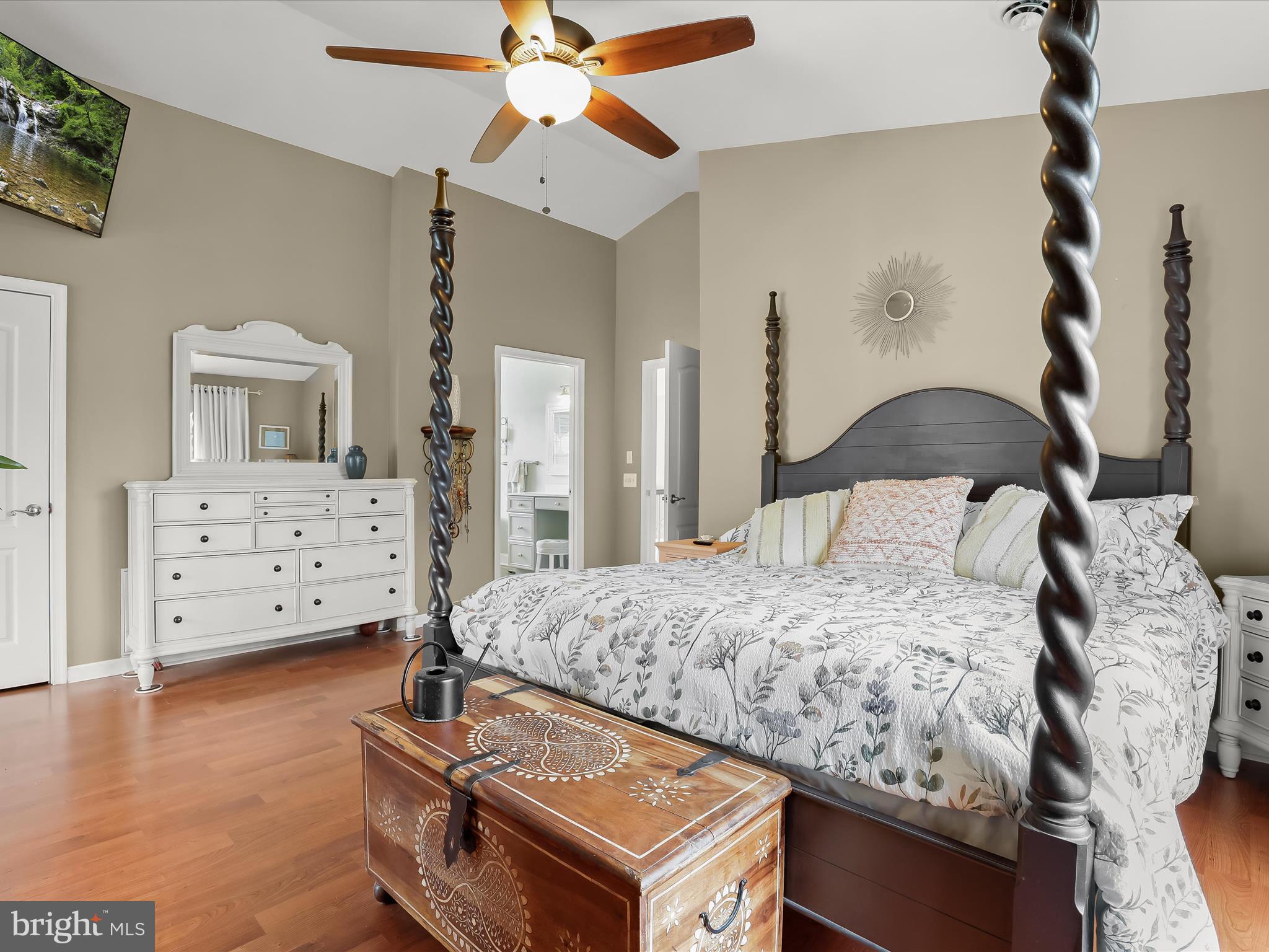 FOREST LAKES - Residential