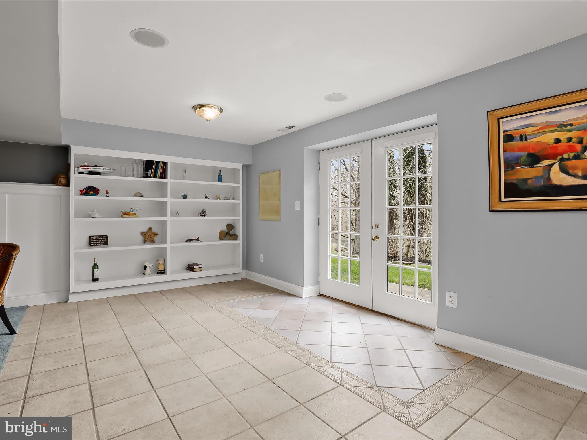 FOREST LAKES - Residential