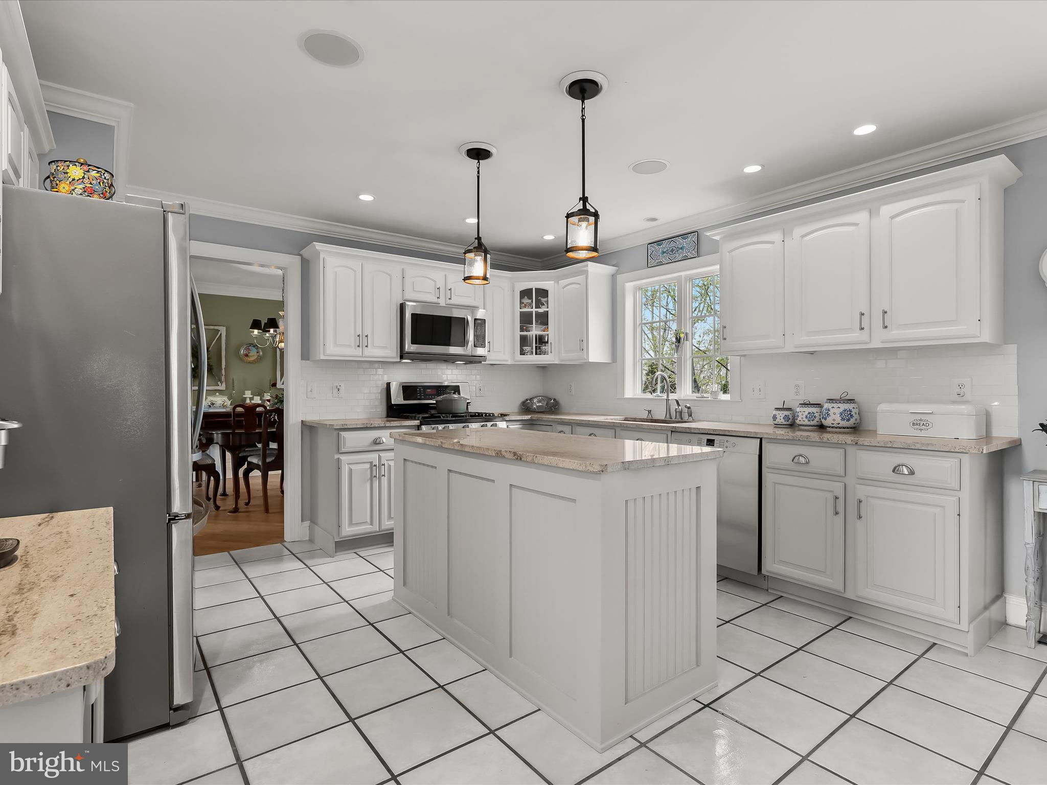 FOREST LAKES - Residential