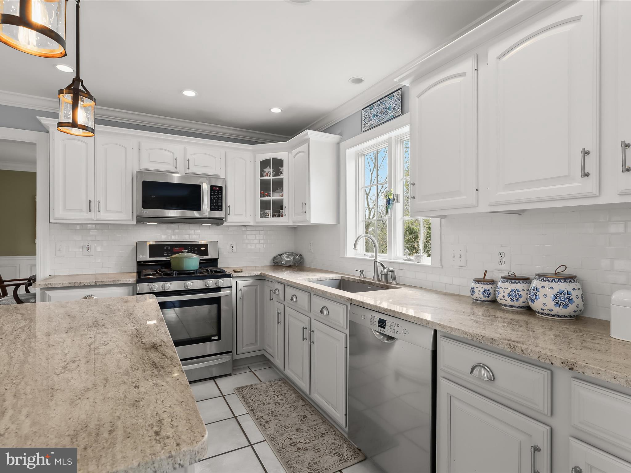 FOREST LAKES - Residential