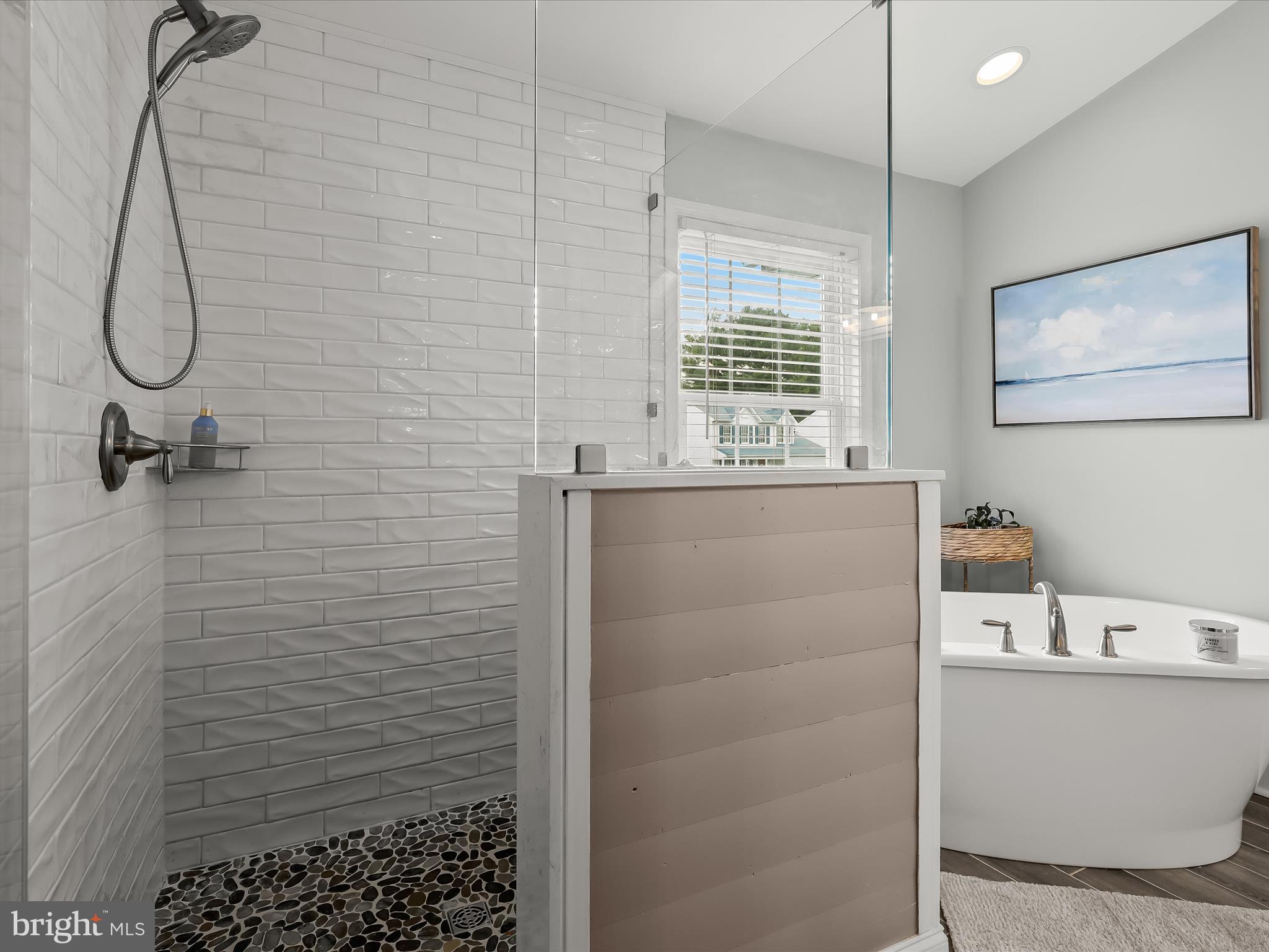 FOREST LAKES - Residential