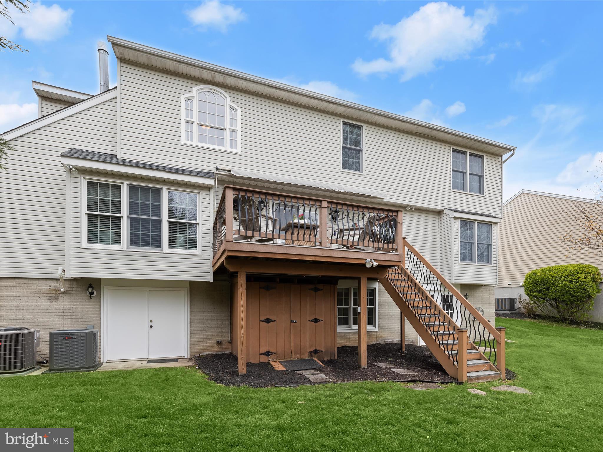 FOREST LAKES - Residential