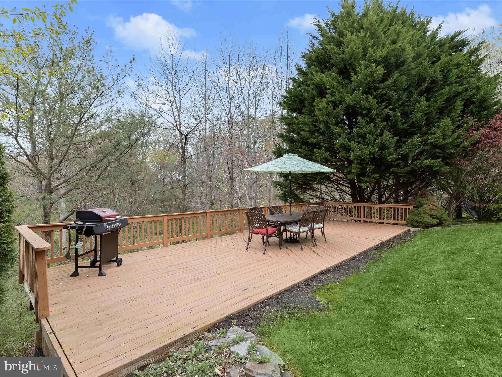 FOREST LAKES - Residential